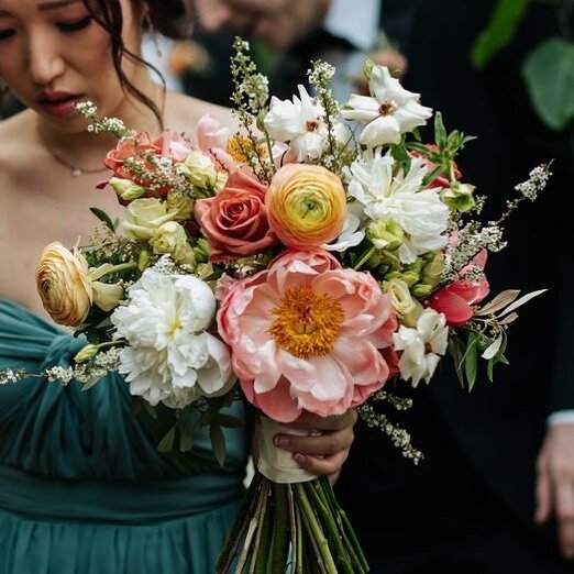 Bouquet from April 2022 🌺 Look at that coral charm peony go!