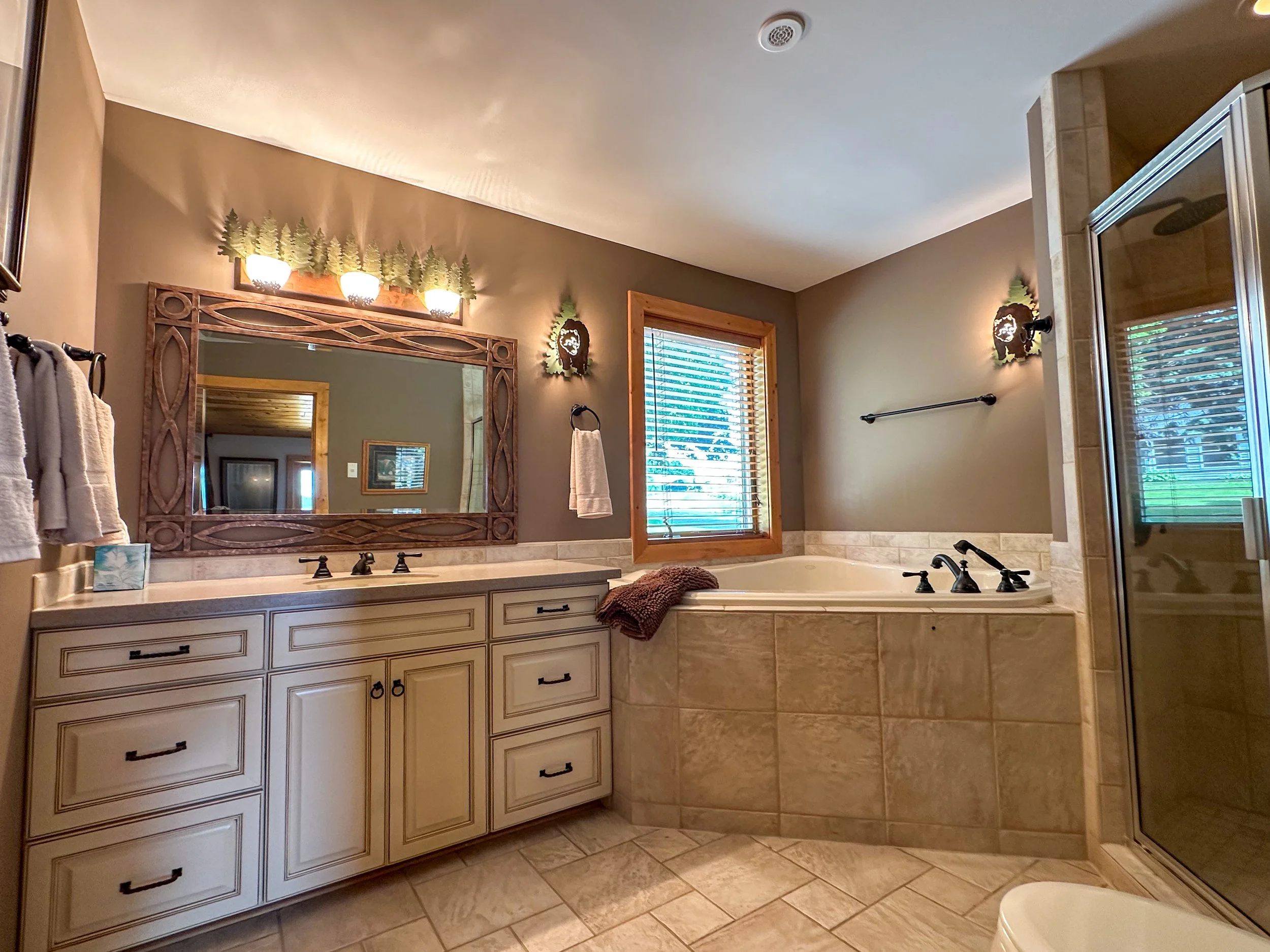 Master bath.JPG
