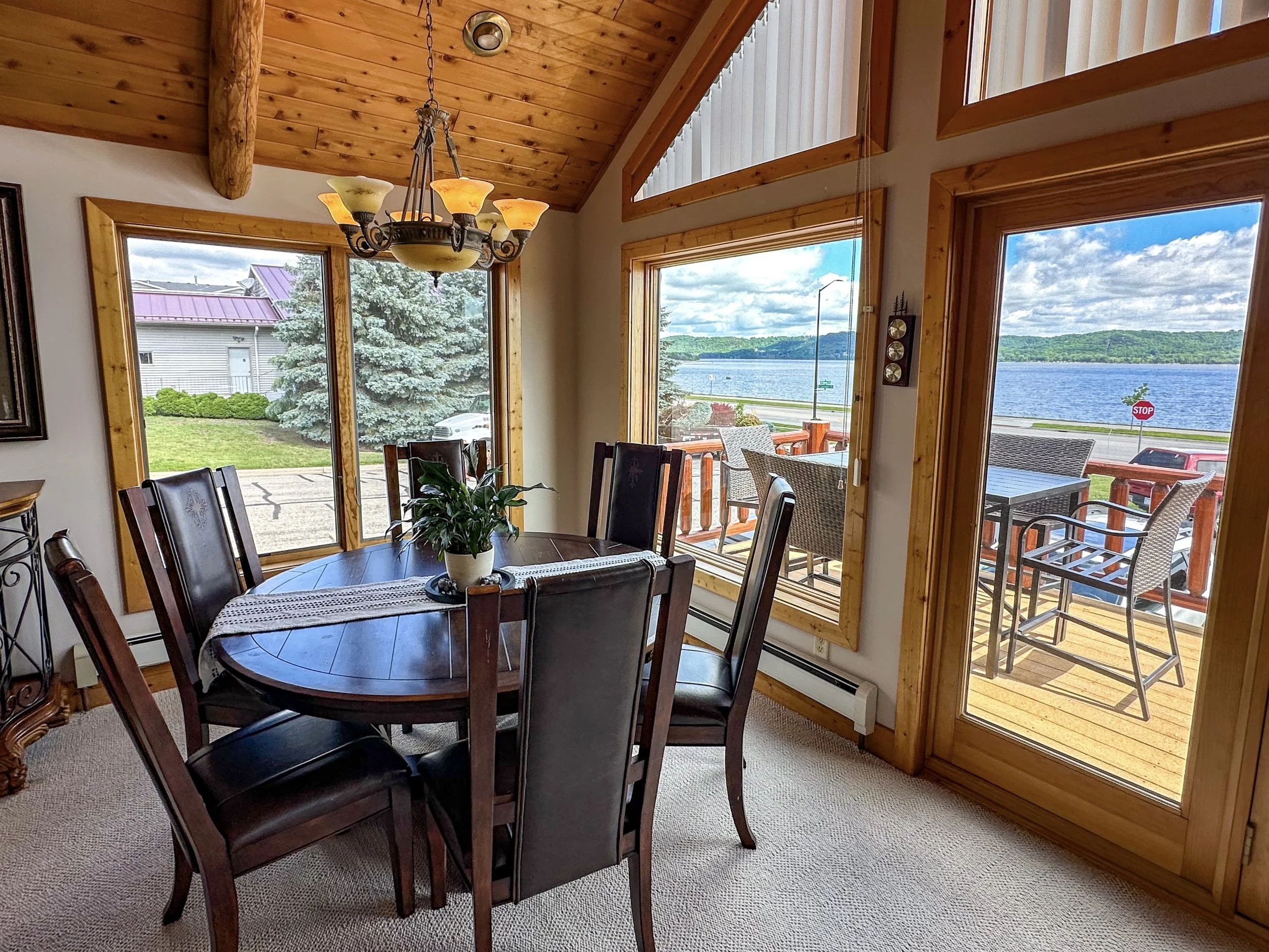 Dining area with windows.jpg