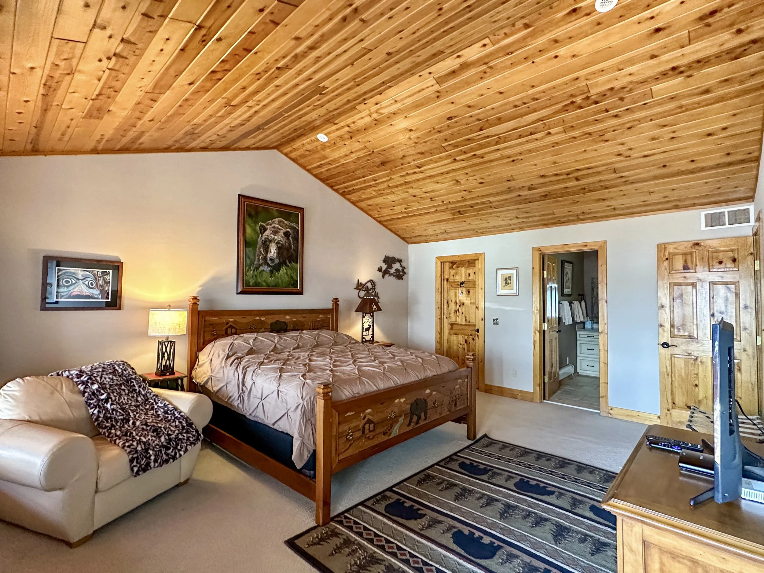 Master Bedroom 1.jpg