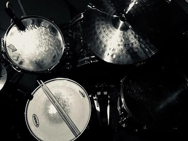 Get well soon @travisbarker 
#drumsdrumsdrums