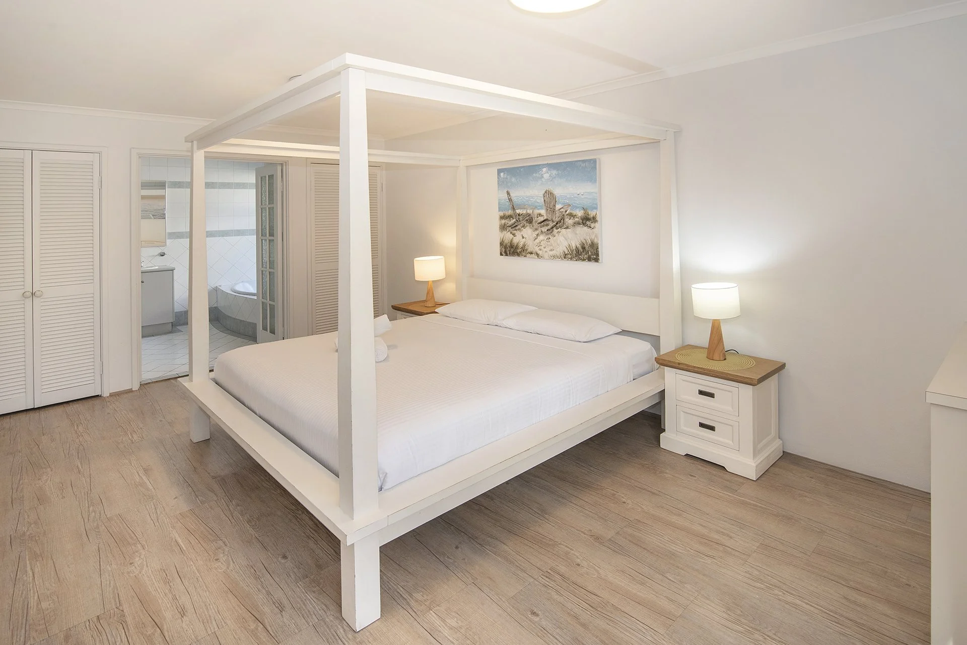 6 Dunsborough Beach Cottage 5.jpg