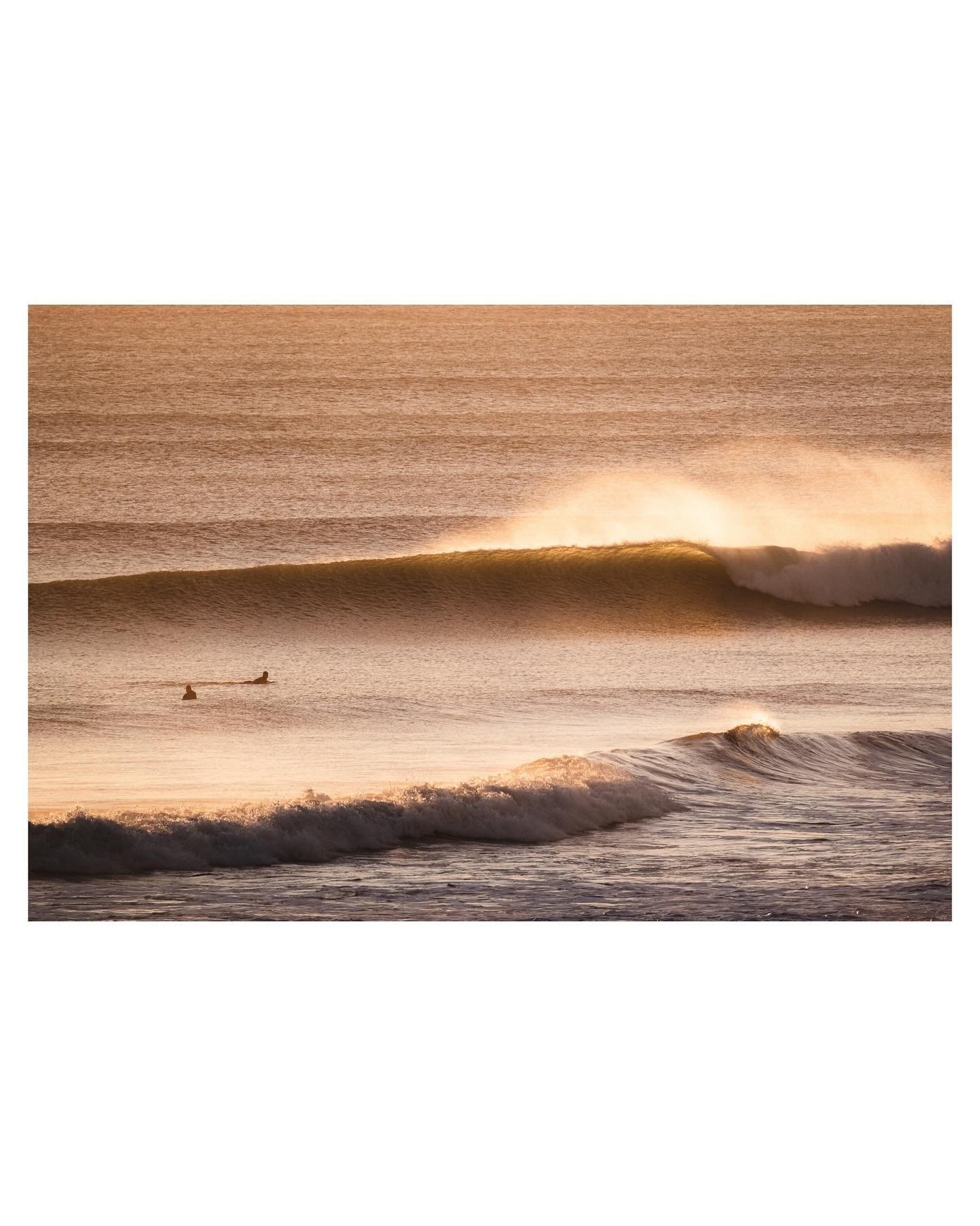 Feeling autumnal 🍂 

Couple fun ones from this time last week when we had a good run of swell paired with a cloudless sky.

#sunrisephotography #outeastnz #eastcoastnz #surfline #surflinesessions #surflinenewzealand #surfphotos #femalesurfphotograph
