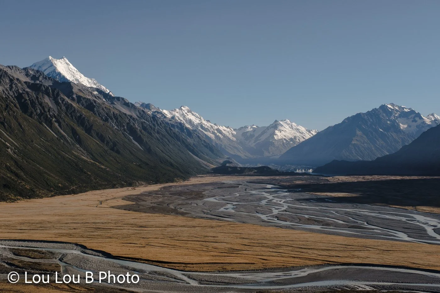 Braided river valley beneath the Southern Alps, Aoraki / Mount Cook National Park, New Zealand