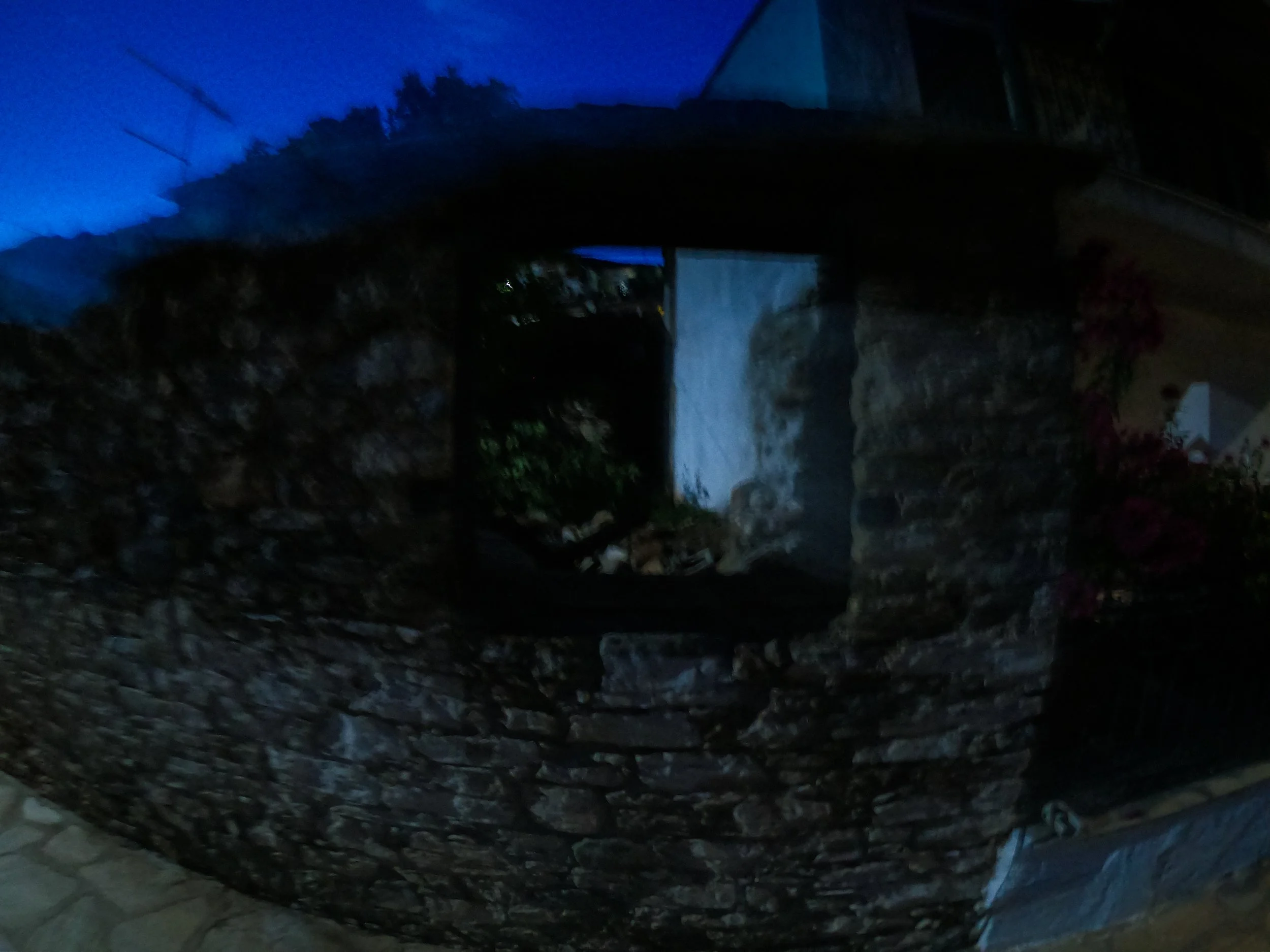 G0475373.jpg
