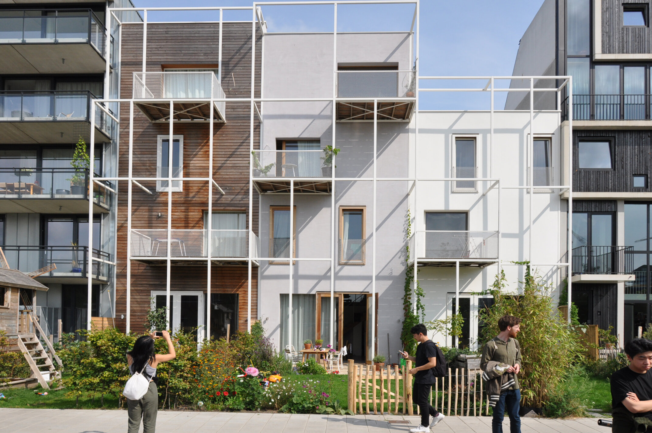 Melbourne School of Design: 
Opportunistic Urbanism 2018 Travelling Studio Den Haag, Amsterdam, Rotterdam (a collaboration with Katherine Sundermann, Deltametropolis Association and TU Delft European Masters of Urbanism Program)