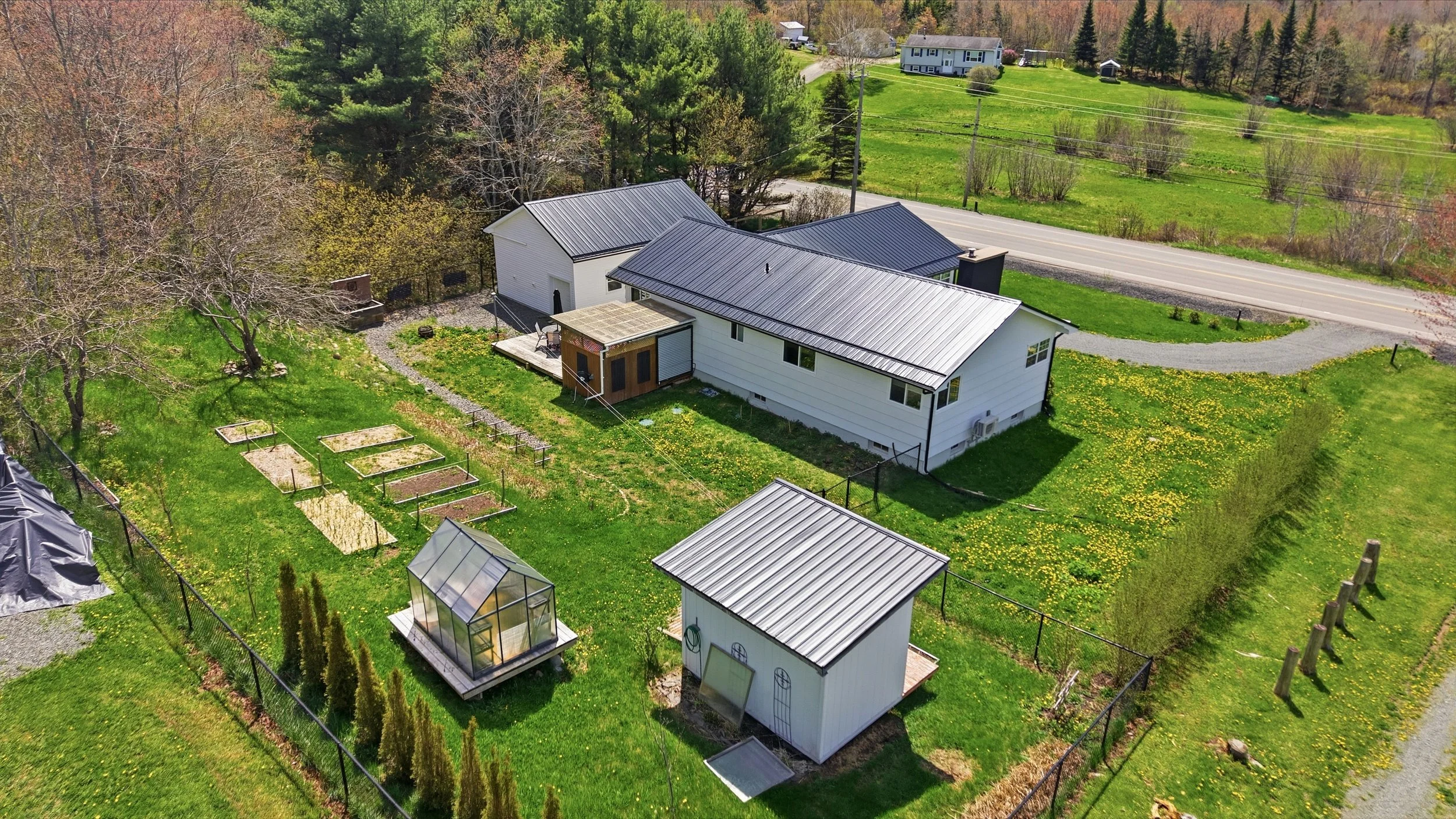 34 Rear garden.jpg