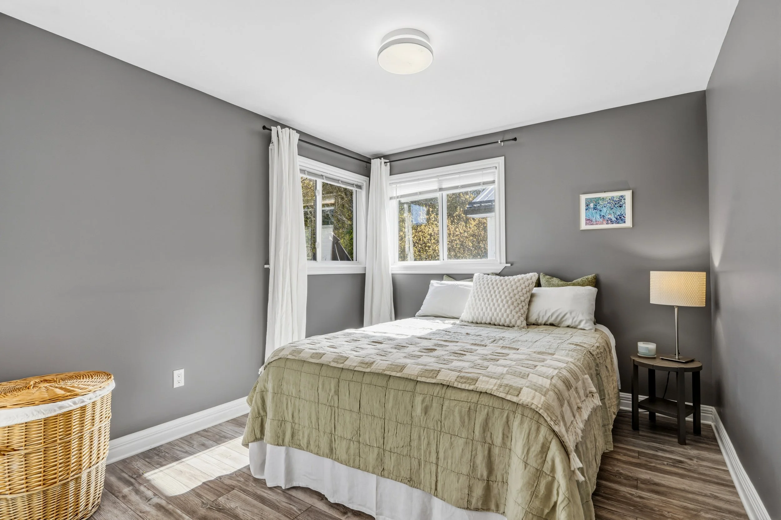 25 Bedroom 2.jpg