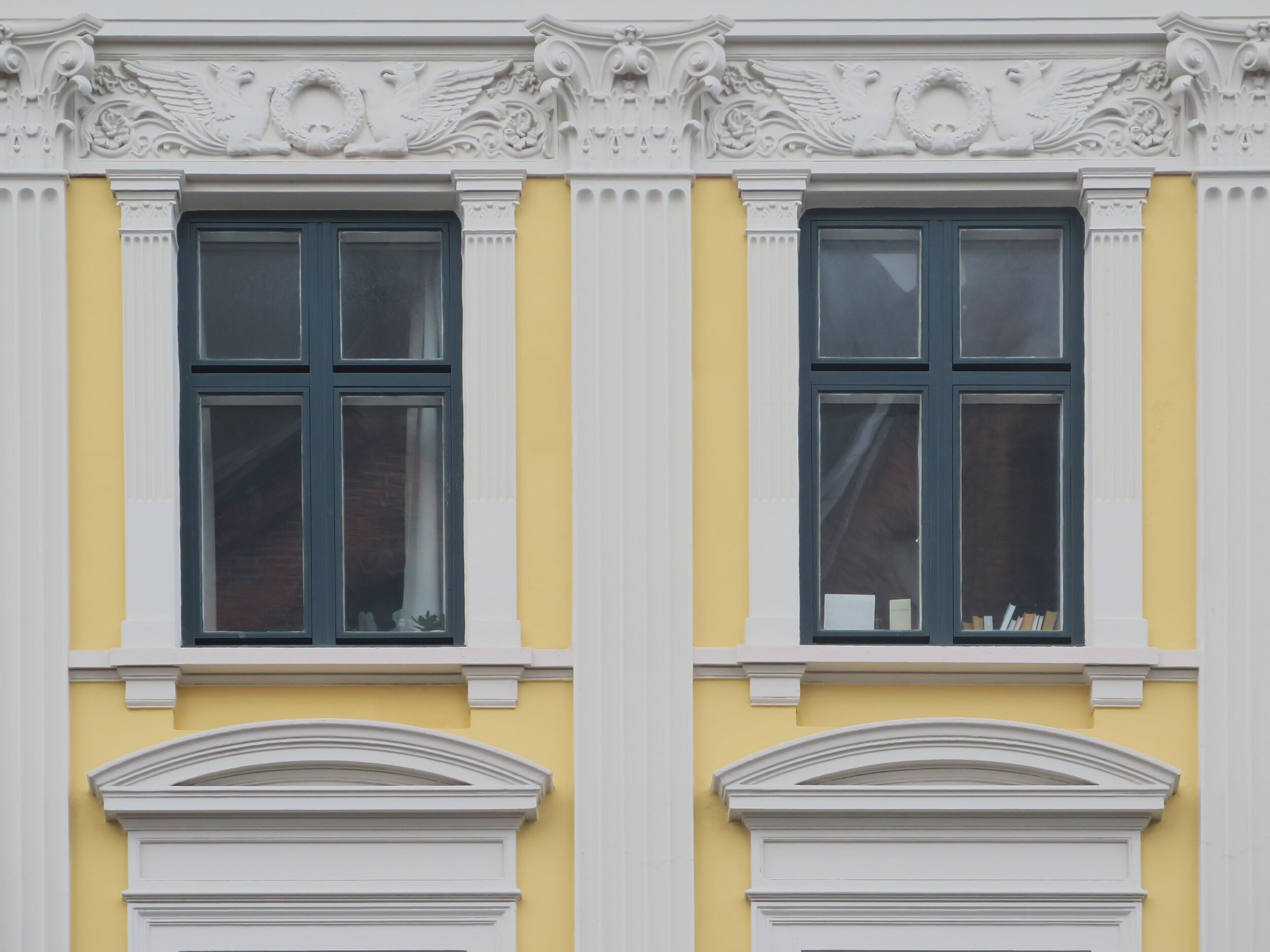Dekorerte vinduer i Akersgata