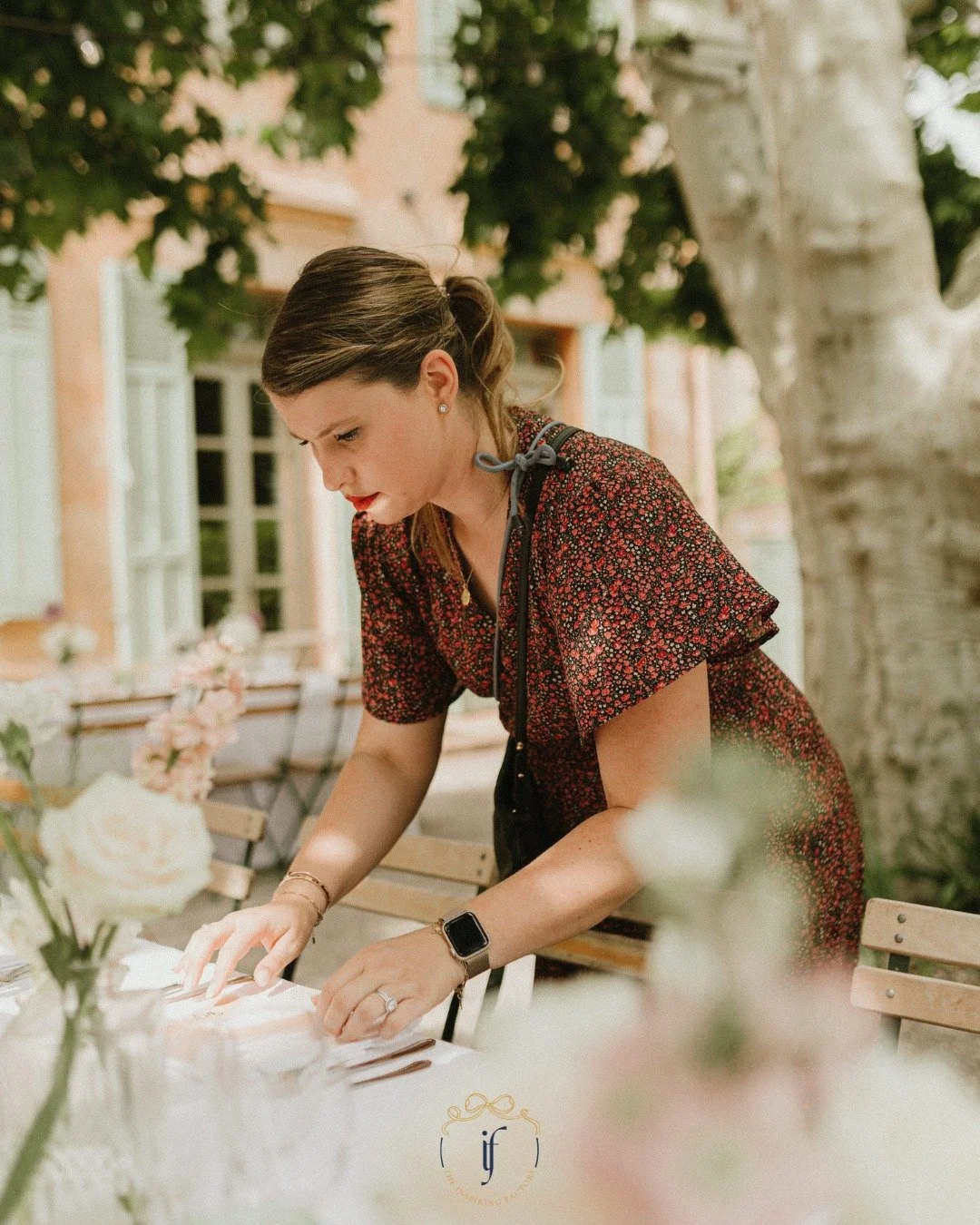 The Inspiring Factory Quiet Luxury Method : We don&rsquo;t &ldquo;plan&rdquo; weddings. We orchestrate them.
From the logistics of the guest list to the scent in the air, every element is curated, timed, aligned. Your wedding, like your love, deserve