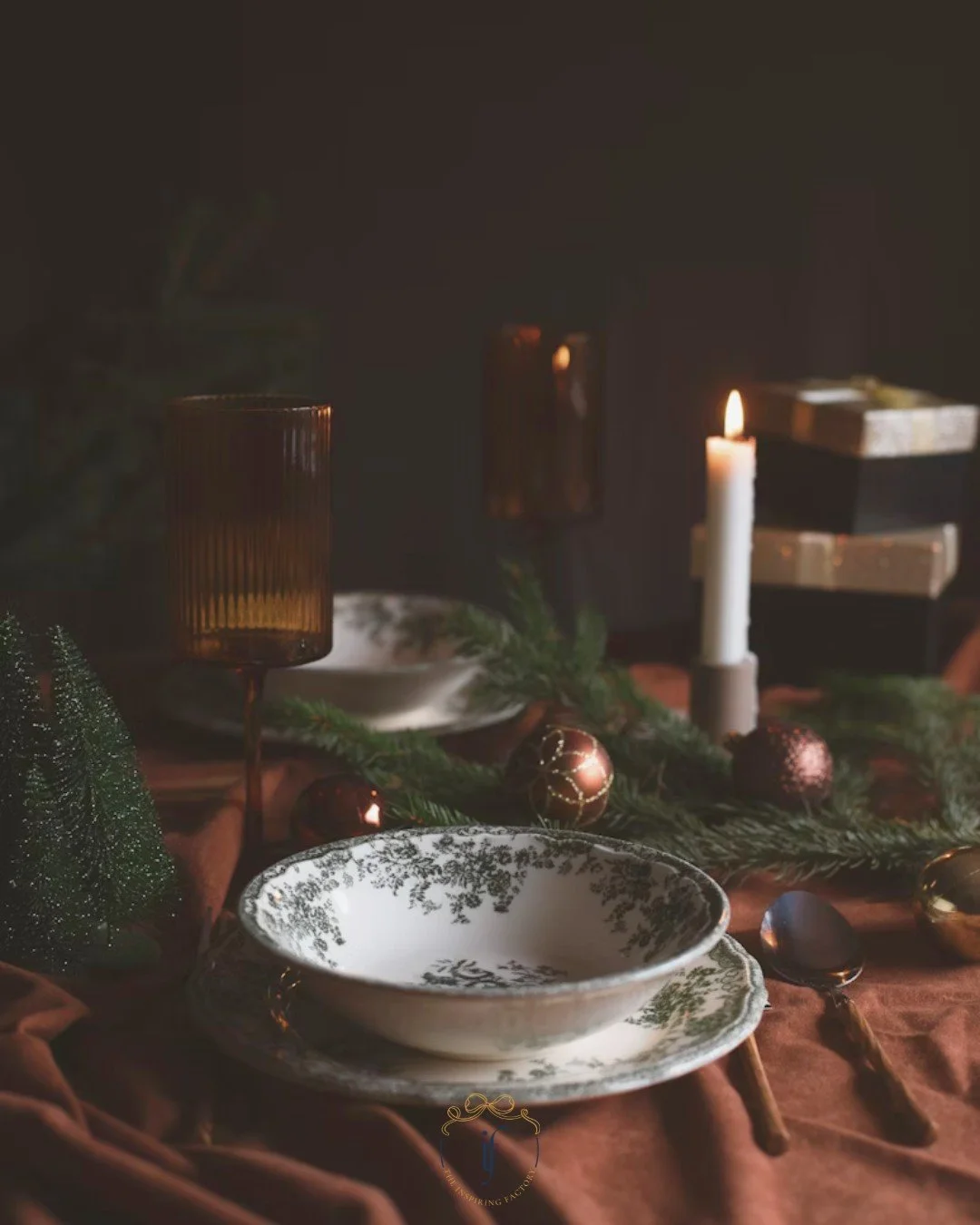 Quand le monde de l&rsquo;entreprise rencontre l'art de la c&eacute;l&eacute;bration, une forme de magie op&egrave;re. Chaque &eacute;v&eacute;nement de fin d&rsquo;ann&eacute;e que nous orchestrons capture l&rsquo;esprit de votre maison : raffin&eac