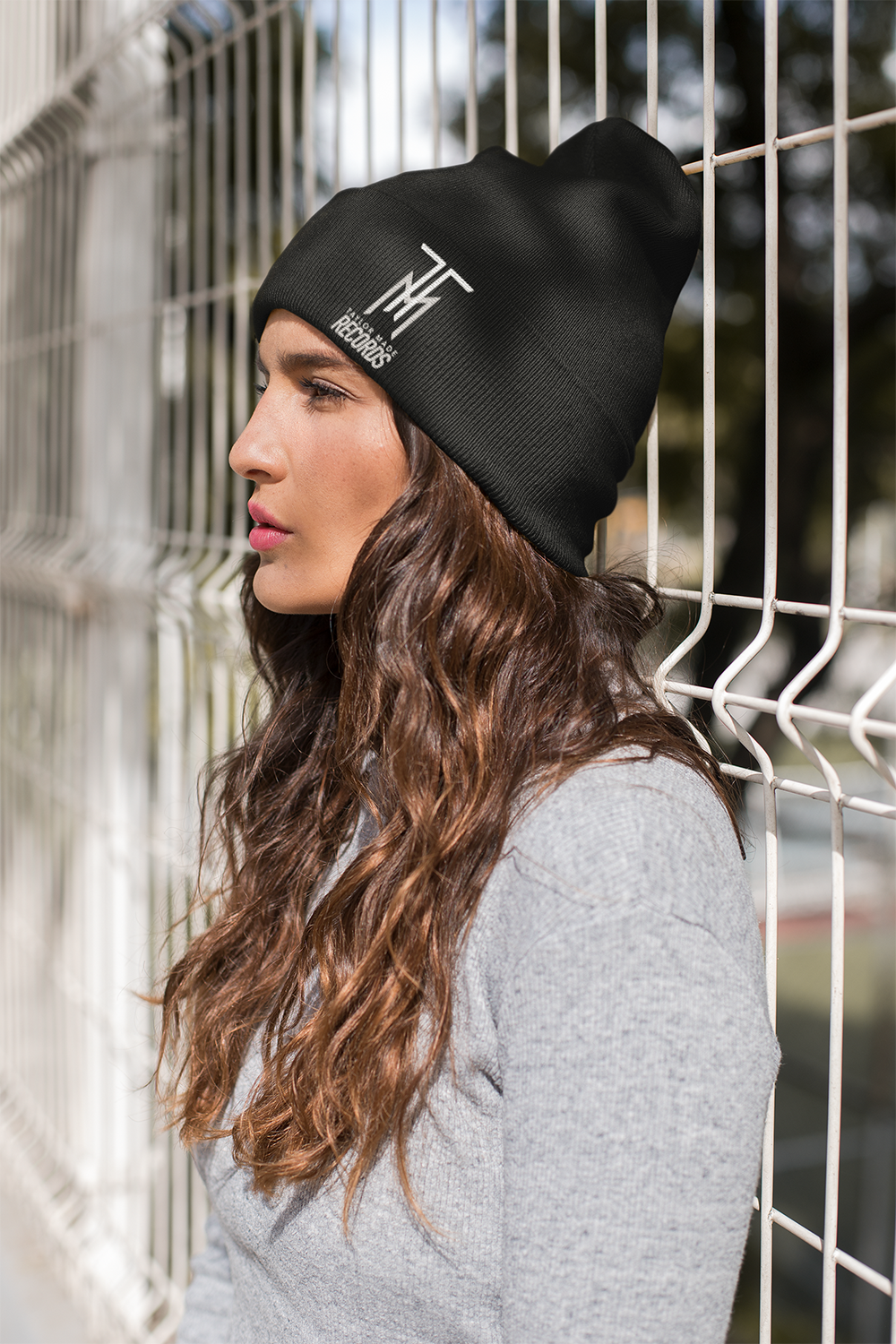 beanie-mockup-featuring-a-serious-brunette-woman-24591.png
