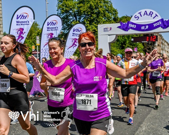 Have you got that Friday feeling? Be sure to end it on a high note with some fresh air and plenty of steps. 💪

#hearttoheart #VhiWMM #Dublin #Ireland #10k