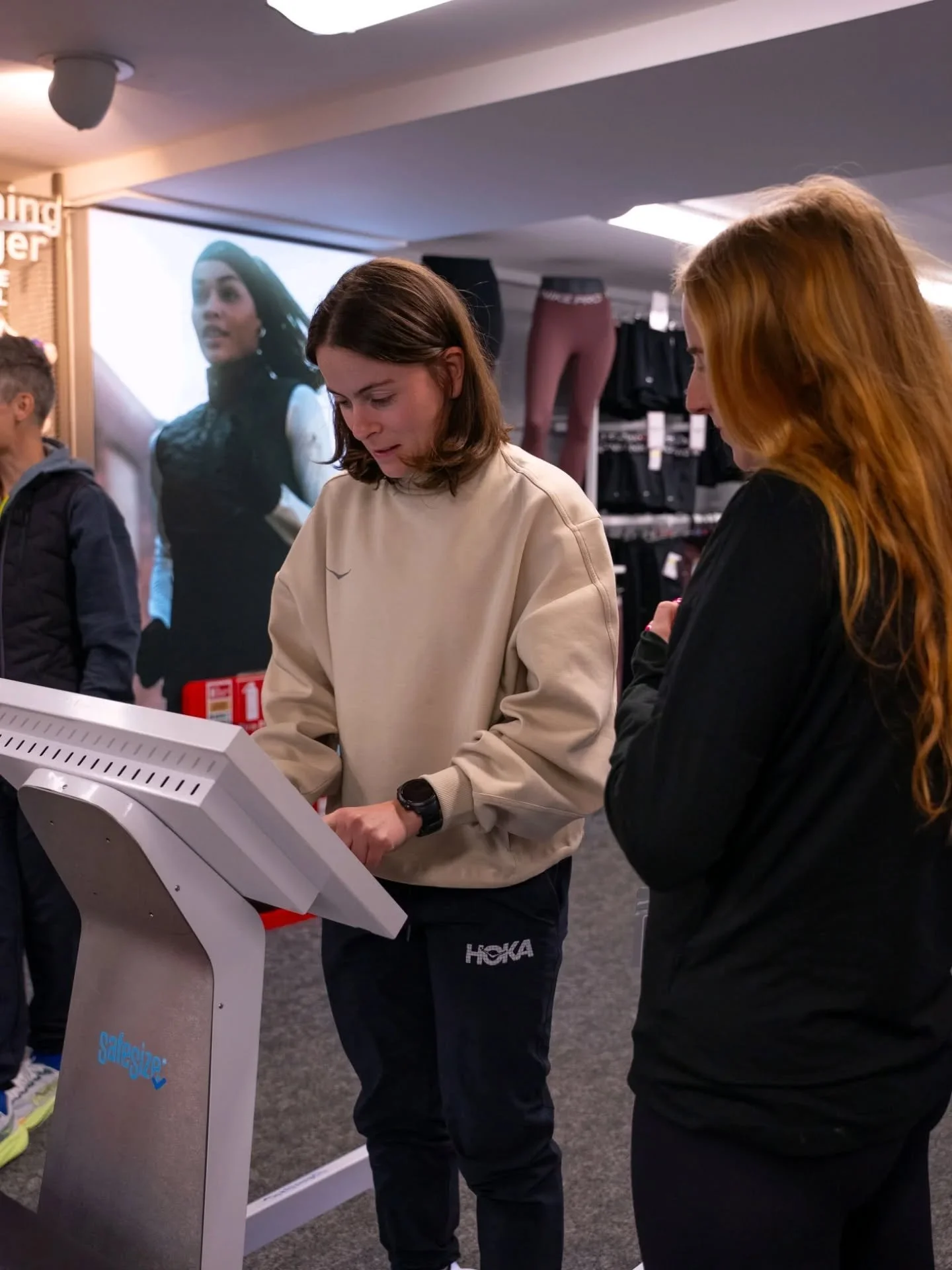 Before you get your runners for event day, ensure that you head into an @IntersportElverys store near you and try out their SafeSize machine 👣

This is a 3D Scanner which will scan your feet and allow you to find the perfect runner for you! 👟🏃🏼&z