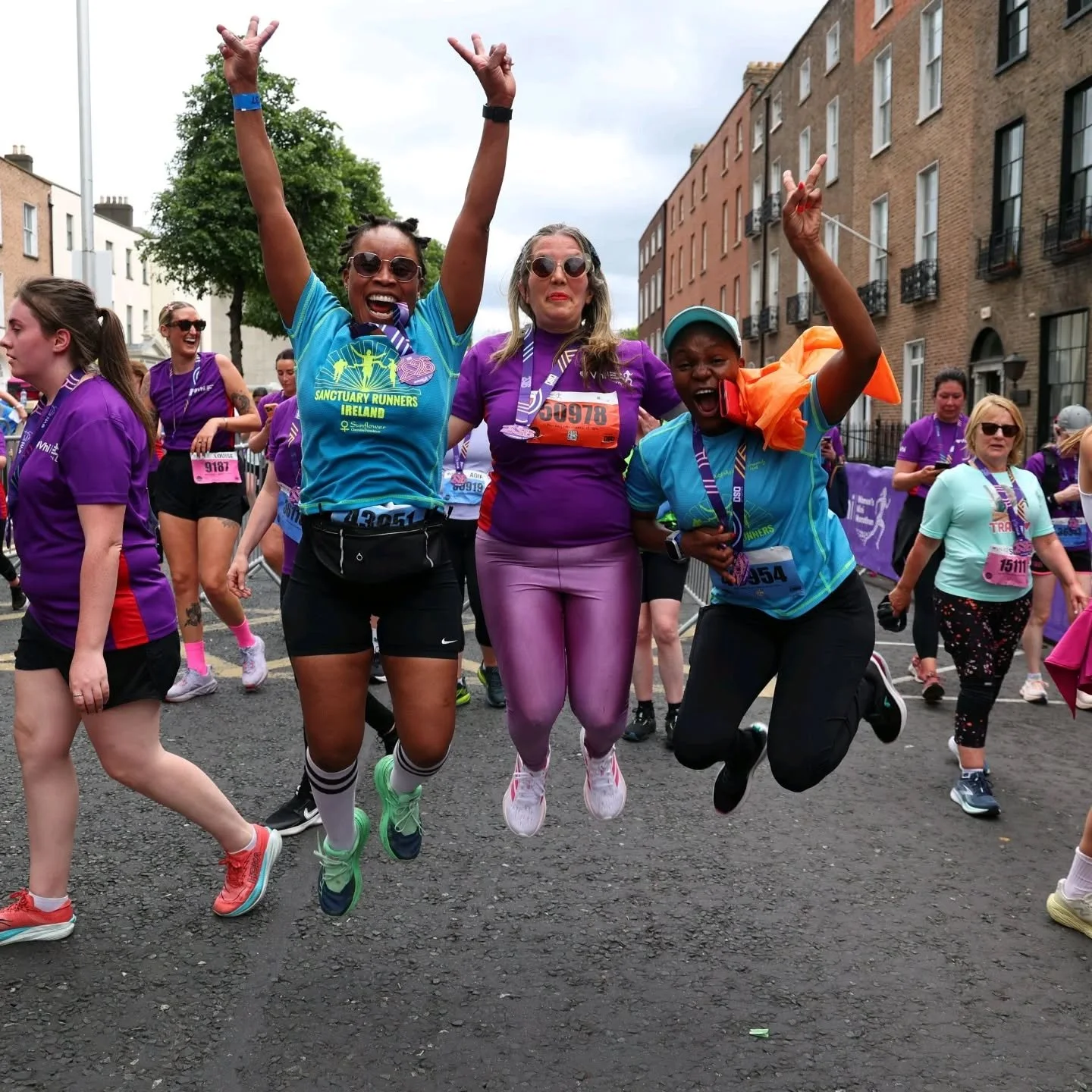 Everything feels easier when you do it together. 💜🏃&zwj;♀️

Friends, families, colleagues, clubs, thousands of women taking on the event side by side and making memories along the way. 🙌

#VhiWMM #BestTimeEver