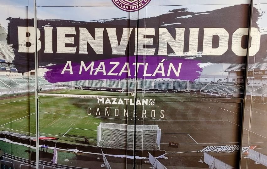 Sliding door in the Mazatlan airport welcoming visitors to Sinaloa