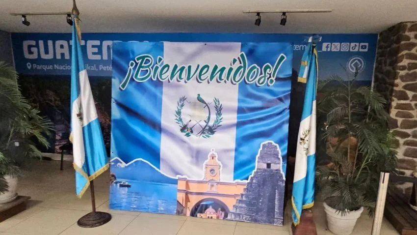 Bienvenidos a Guatemala La Aurora