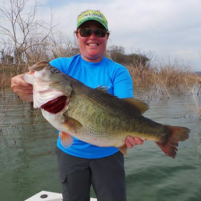 Hanna Robbins trophy largemouth Lake Picachos