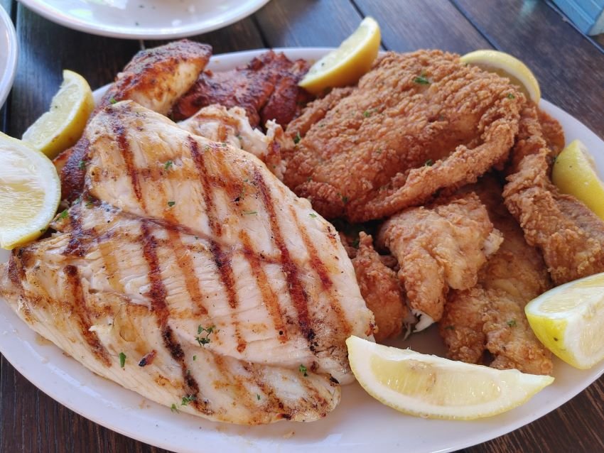 Fried, blackened and grilled fish in Islamorada