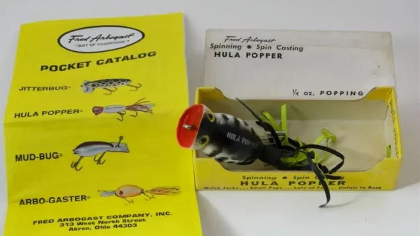 Vintage 1/4 ounce Arbogast Jitterbug in box with pocket catalog