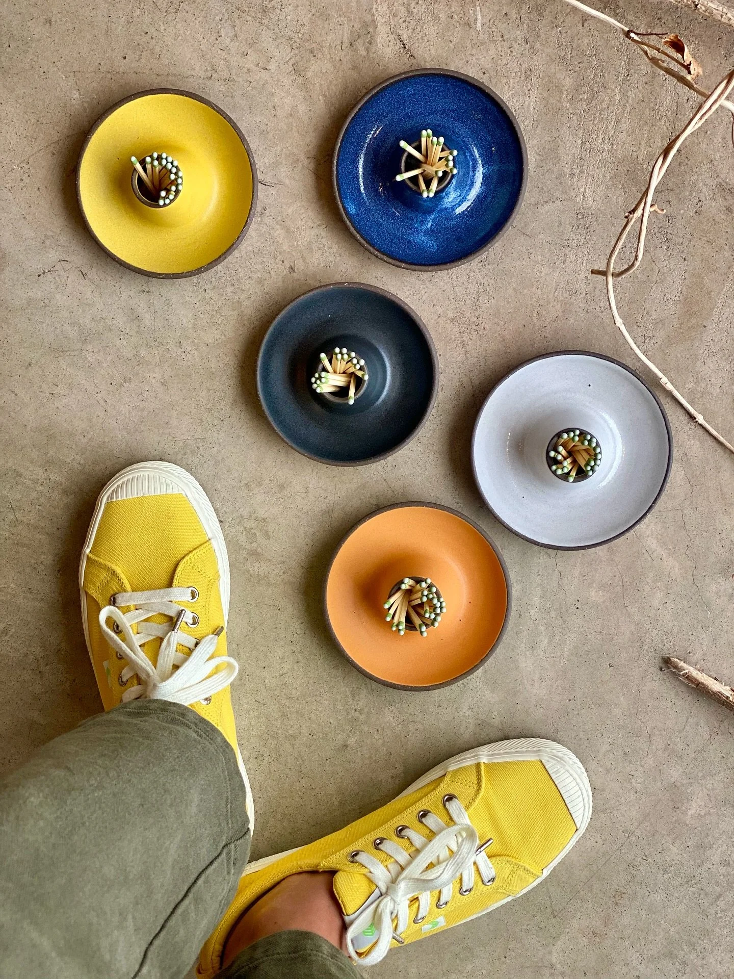 Fun new matchstrikers from @roselinepottery have arrived,
perfect to light up all your fall candles 🕯️
