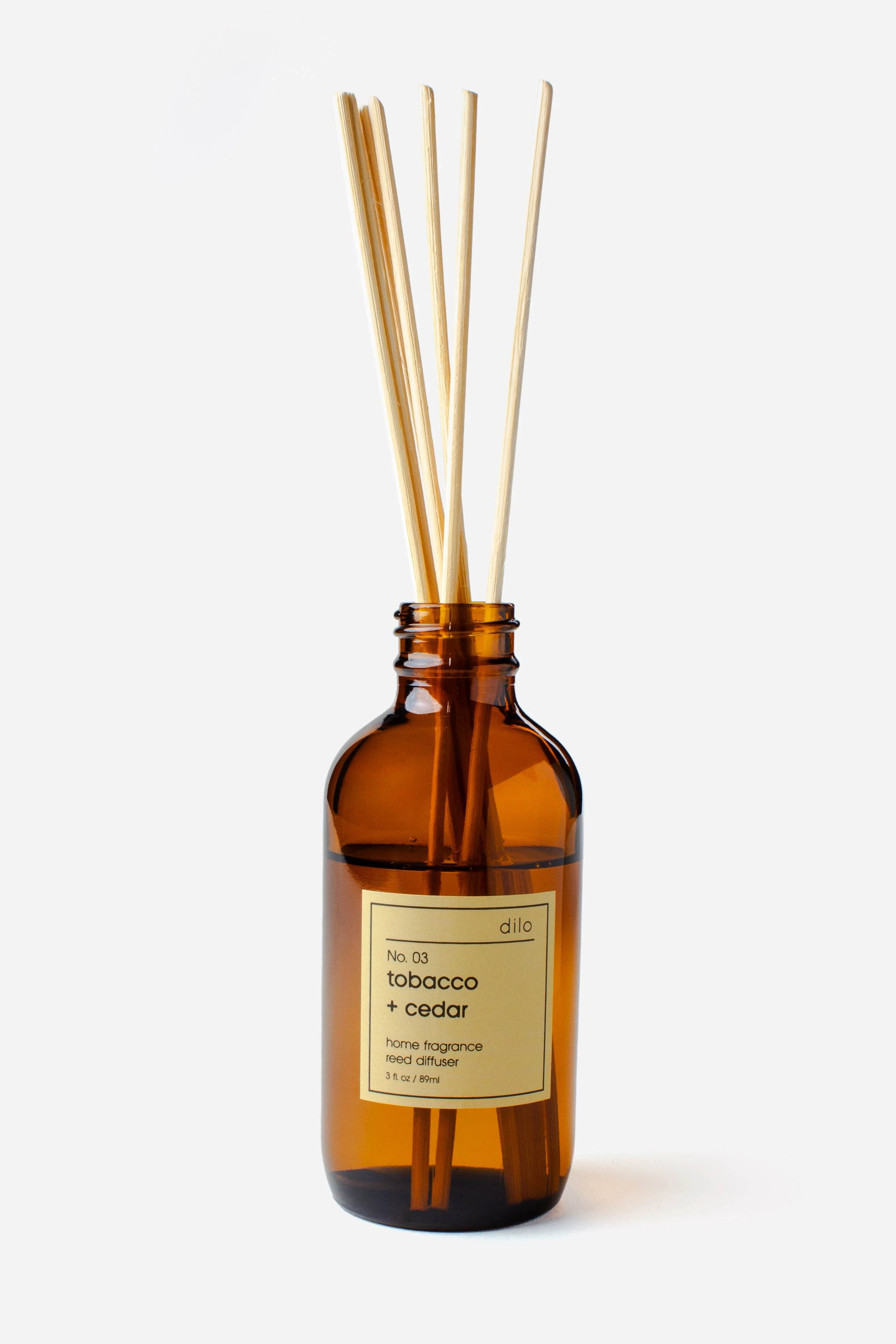 Dilo_tobacco cedar reed diffuser.jpg