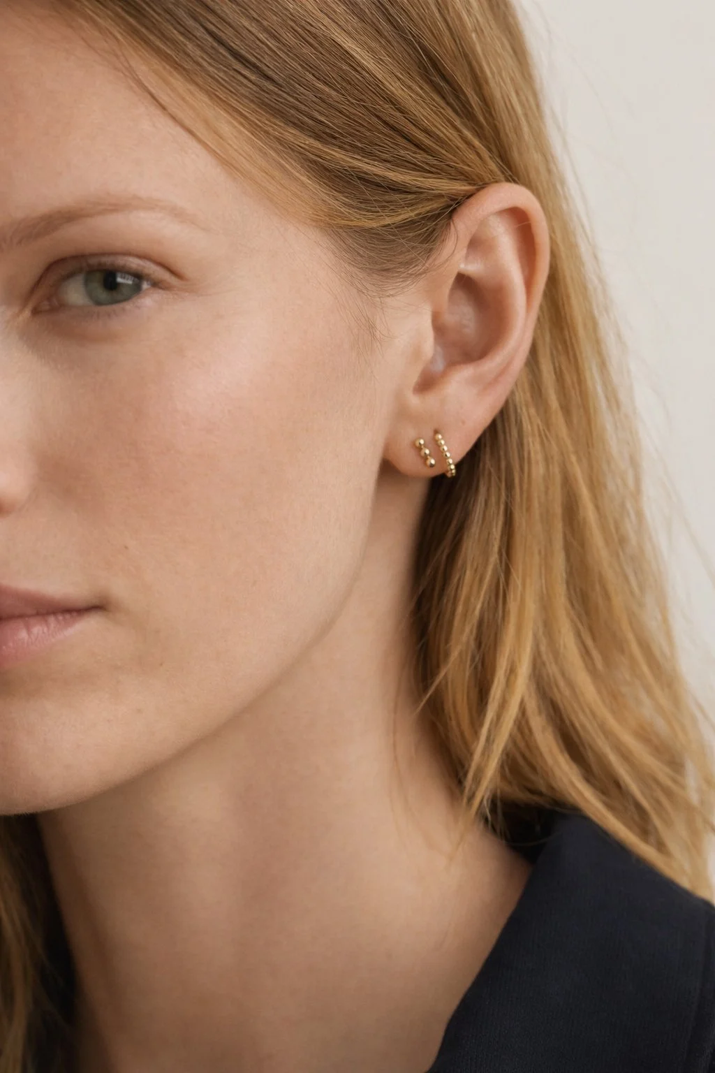 2 Lily Dot Bar Studs in Gold.jpg