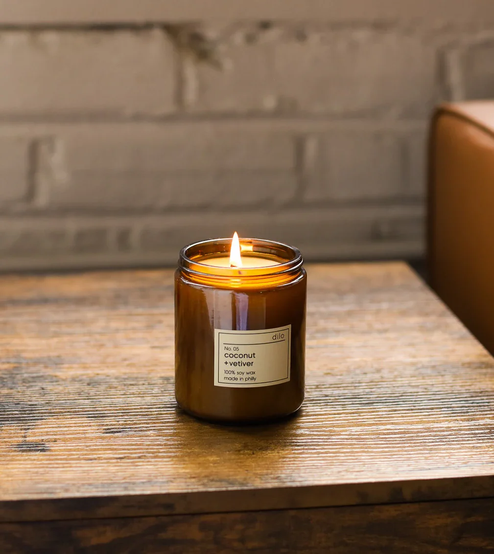 3 dilo coconut vetiver candle.webp