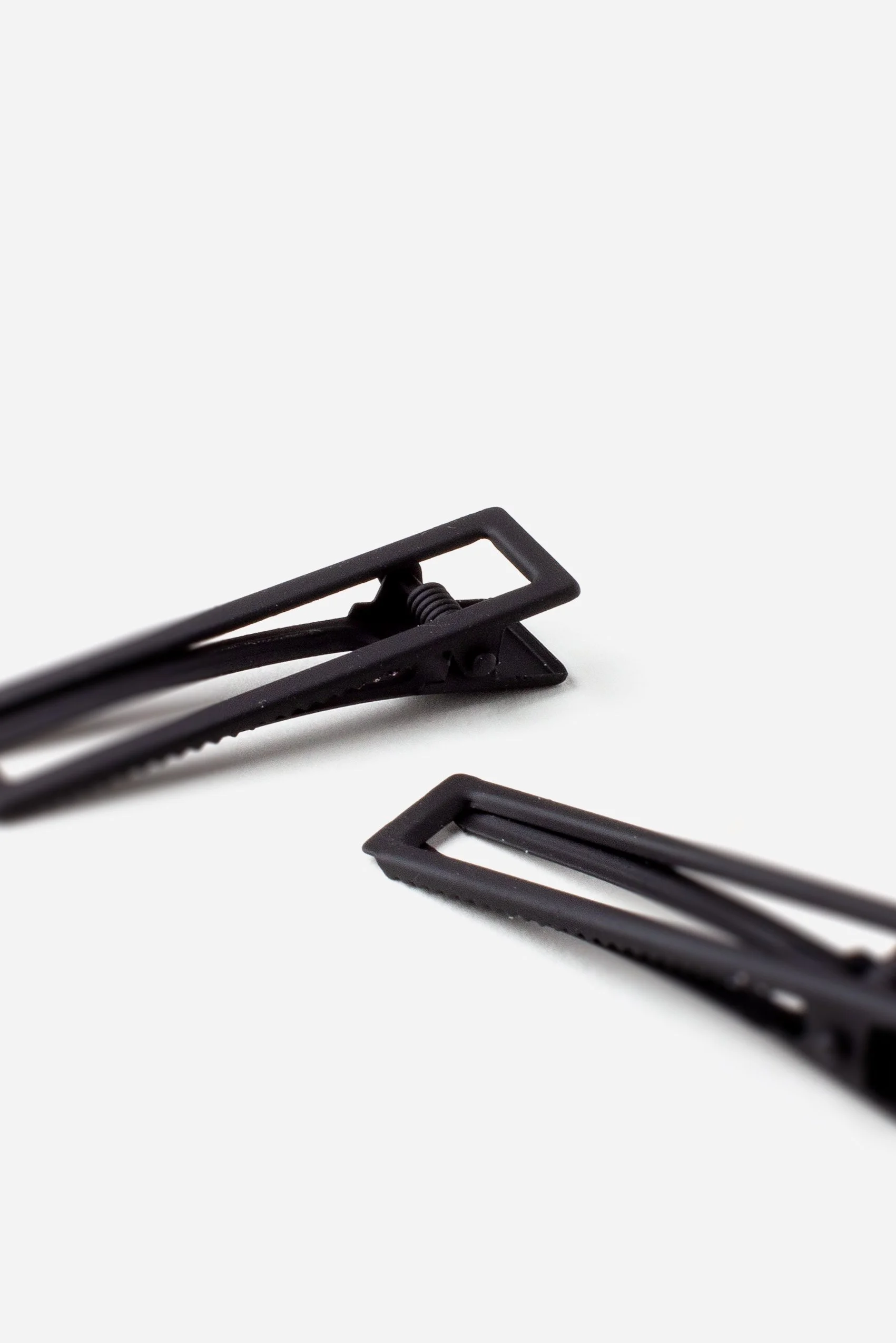 2 Lu Lu Hair Clips In Black.jpg