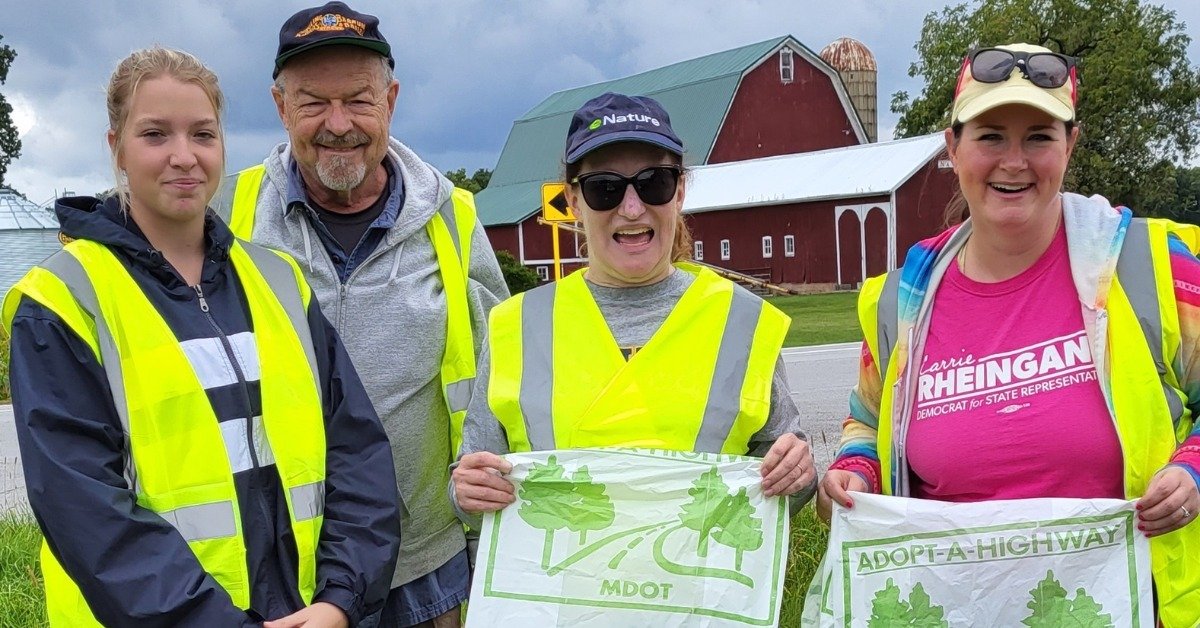 The Western Washtenaw Democrats held an Earth Month highway clean-up in Michigan: Democrats care and are working for our environment! Add your event to our Earth Month map: dncclimate.org/events

Gratitude to State Rep. Carrie Rheingans, Western Wash