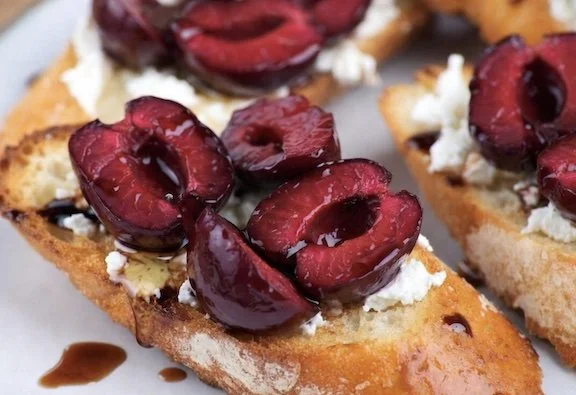 Crostini with Roasted Cherries