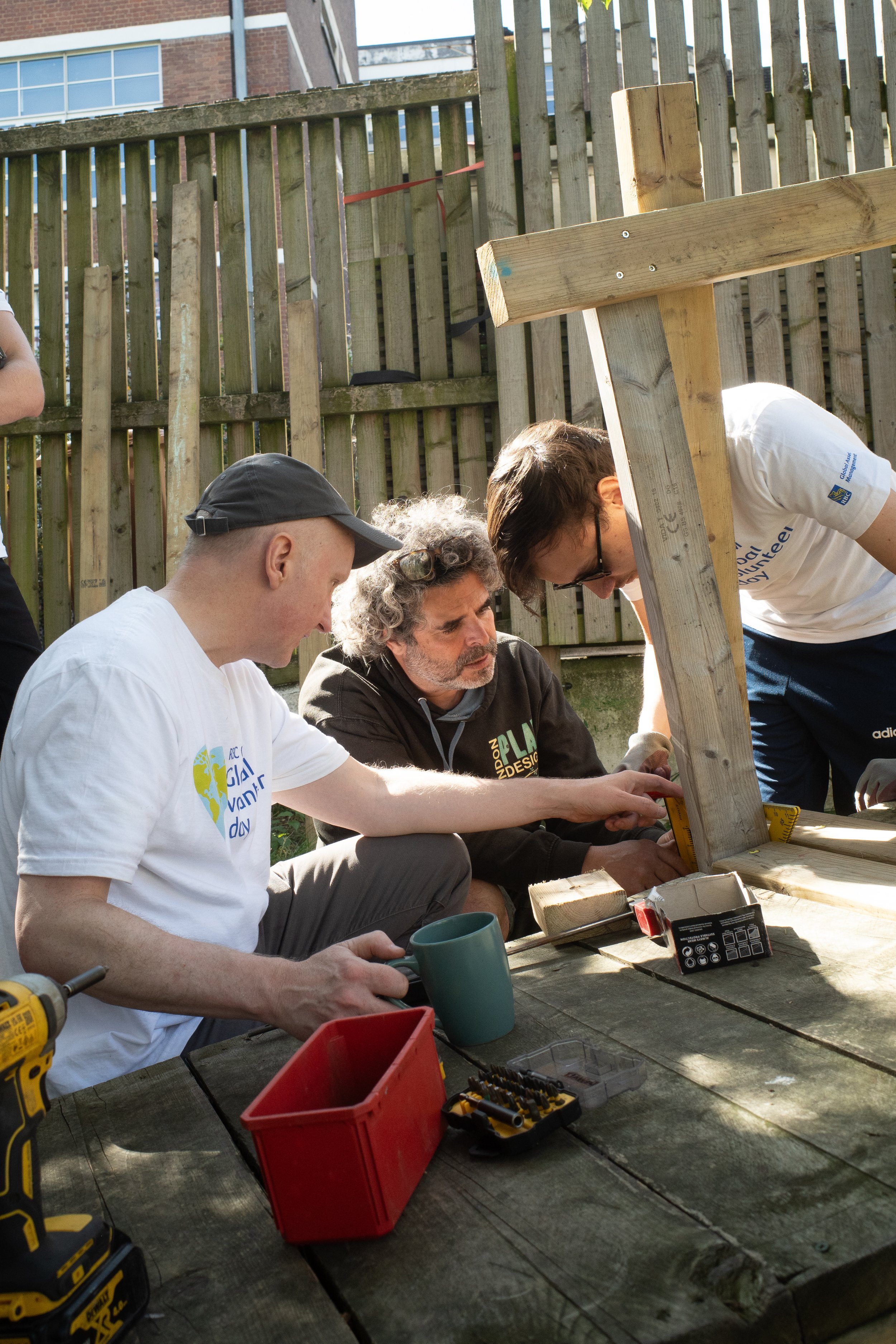 student volunteering, corporate student volunteering, student volunteer, corporate volunteering london, corporate volunteering opportunities, corporate volunteer programs, corporate volunteer work