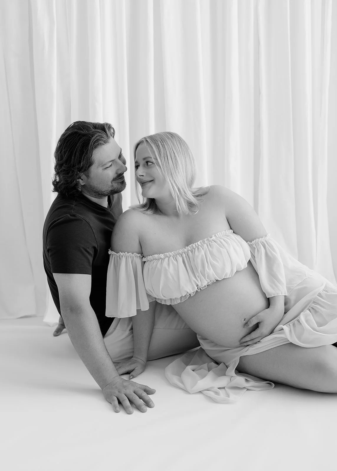 BBP_MaternityCindy&Cam_B&W-7_websize.jpg