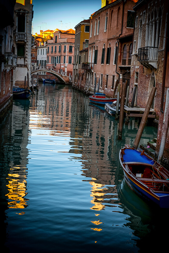 blueboat3926.jpg
