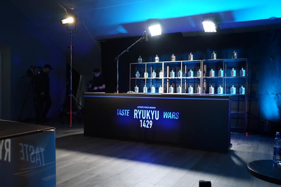 Taste War bar.