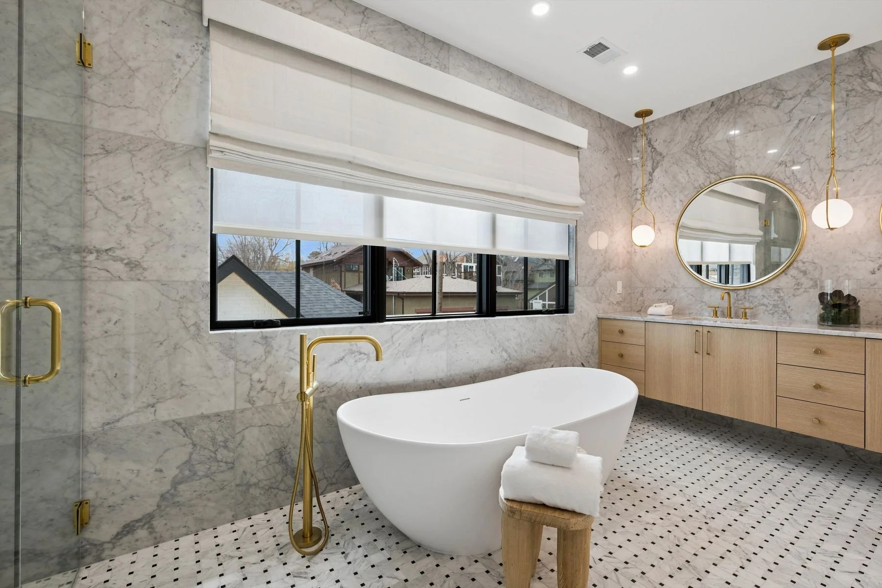 Shannon Tiger 1208 S Vine St Wash Parkphoto_online_019.jpg