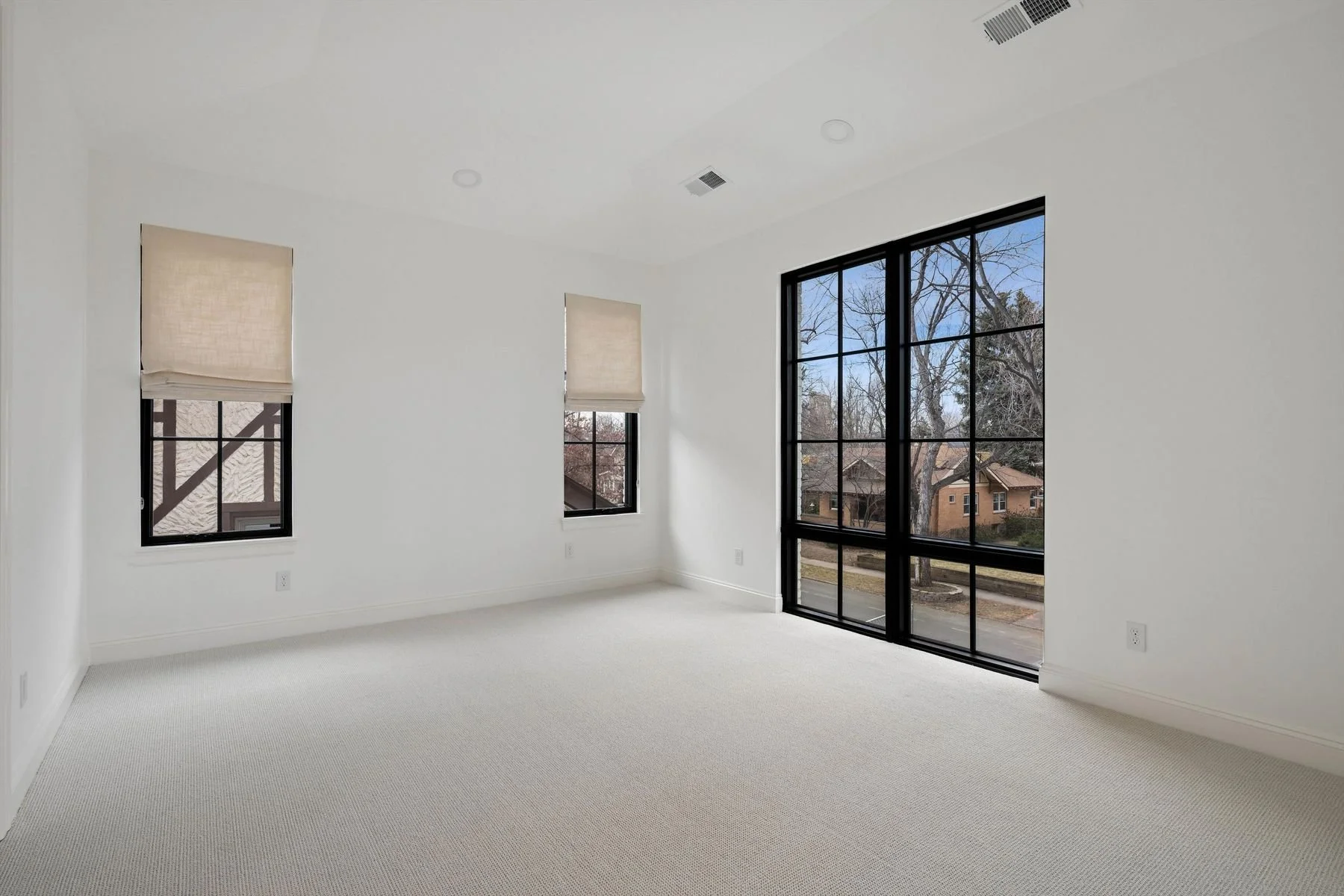 Shannon Tiger 1208 S Vine St Wash Parkphoto_online_020.jpg