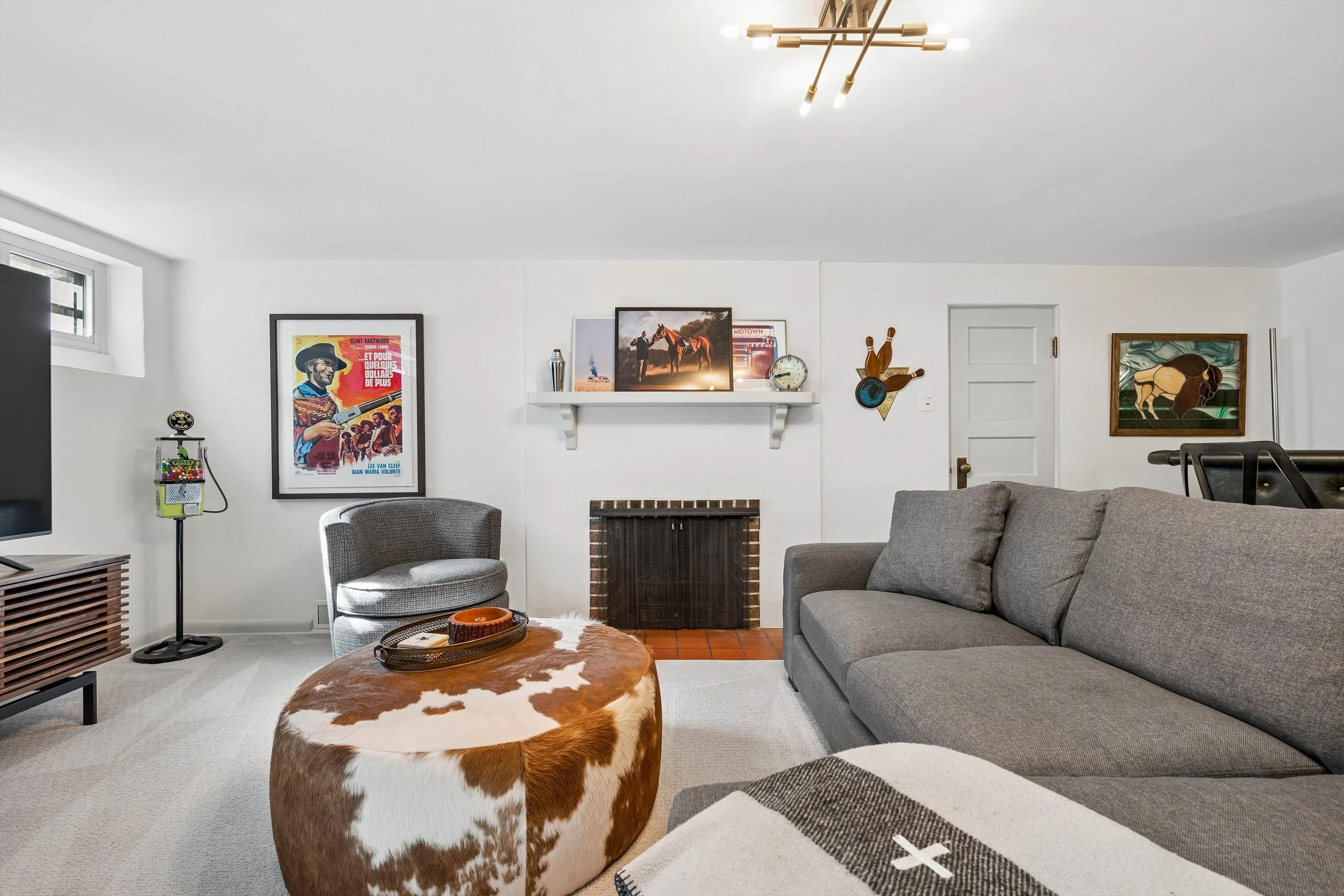 Shannon Tiger 950 S Euclid Wayphoto_online_021.jpg