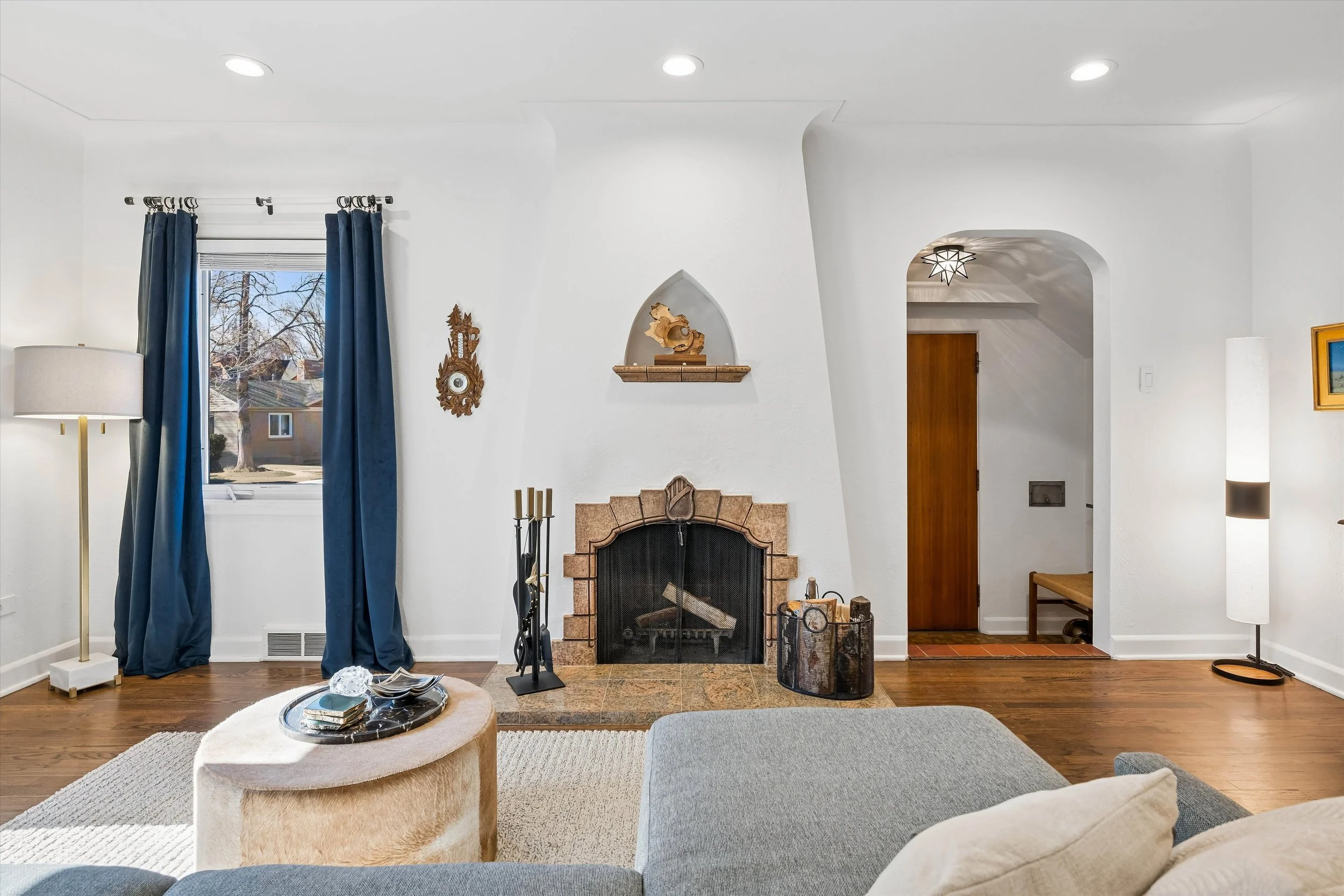 Shannon Tiger 950 S Euclid Wayphoto_online_002.jpg