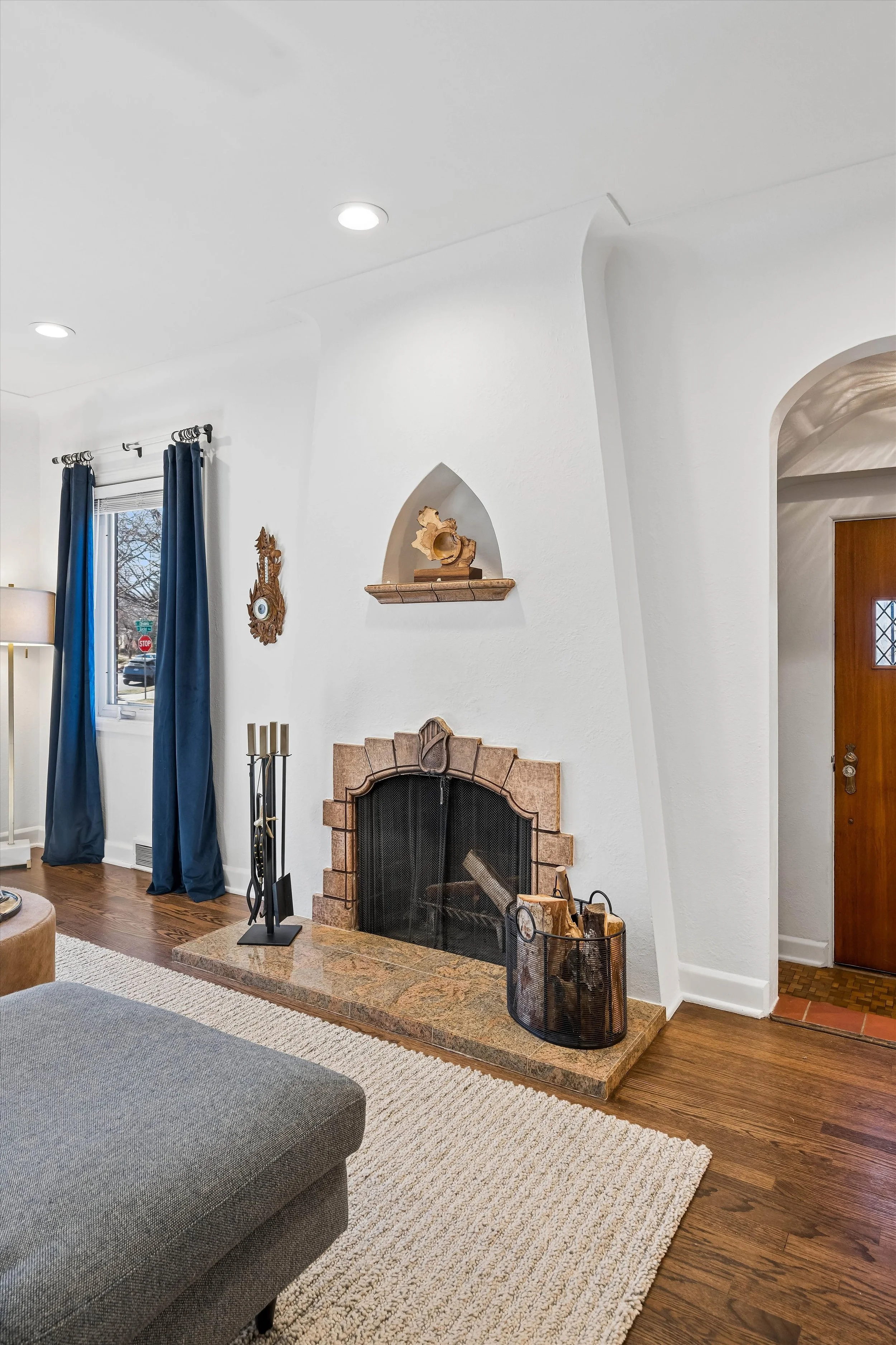 Shannon Tiger 950 S Euclid Wayphoto_online_030.jpg