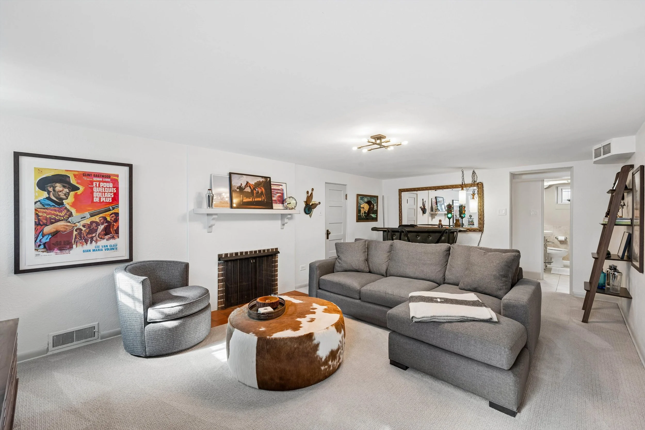 Shannon Tiger 950 S Euclid Wayphoto_online_020.jpg