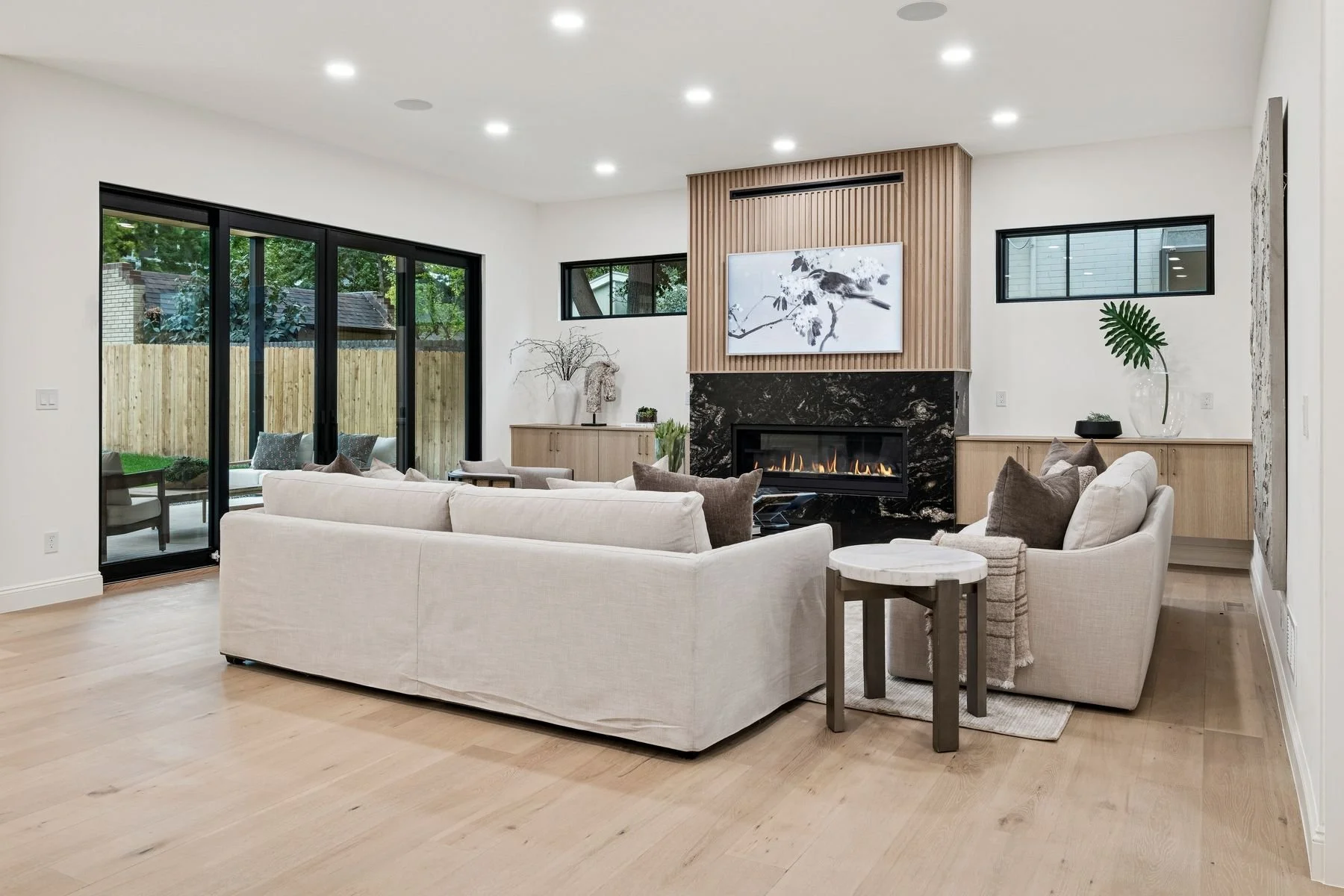 Shannon Tiger 1208 S Vine St Wash Parkphoto_online_011.jpg