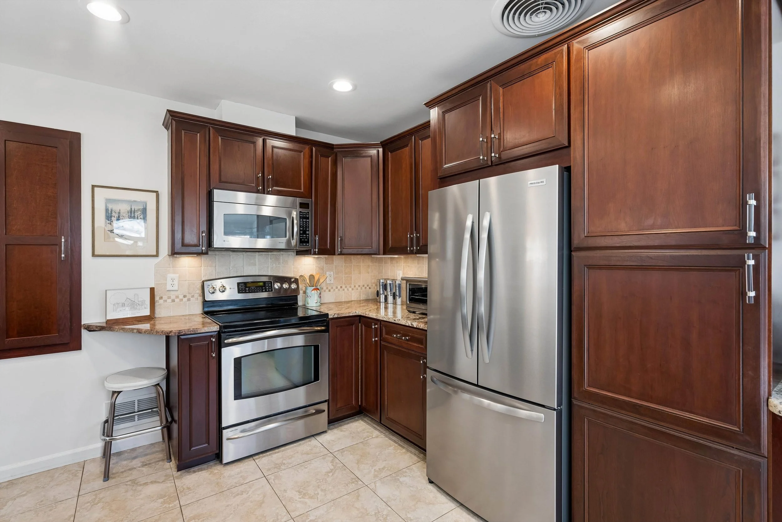 Shannon Tiger 950 S Euclid Wayphoto_online_010.jpg