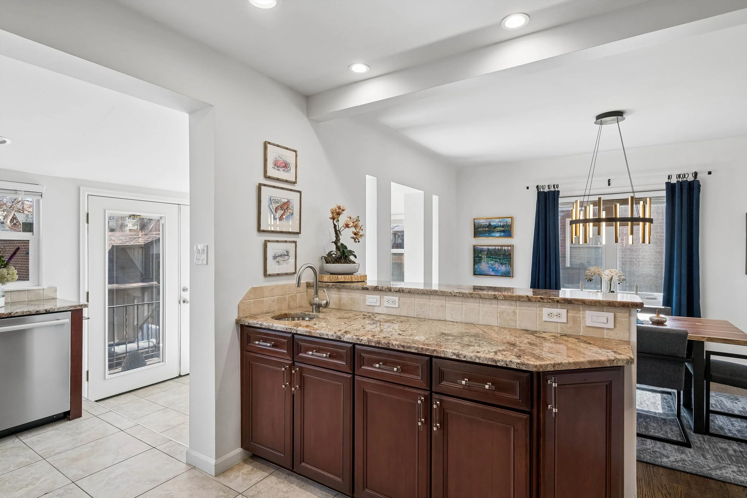 Shannon Tiger 950 S Euclid Wayphoto_online_011.jpg