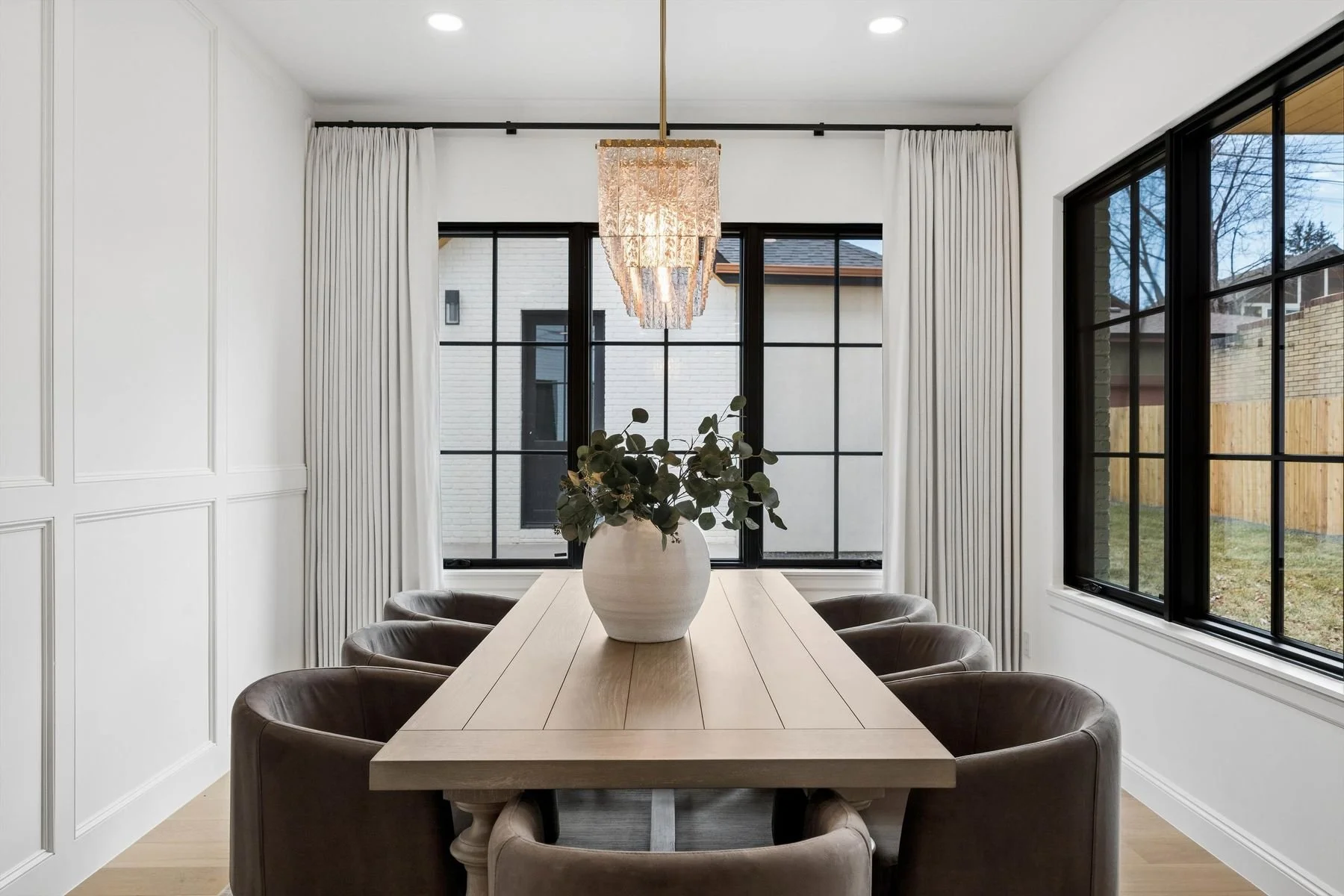 Shannon Tiger 1208 S Vine St Wash Parkphoto_online_009.jpg