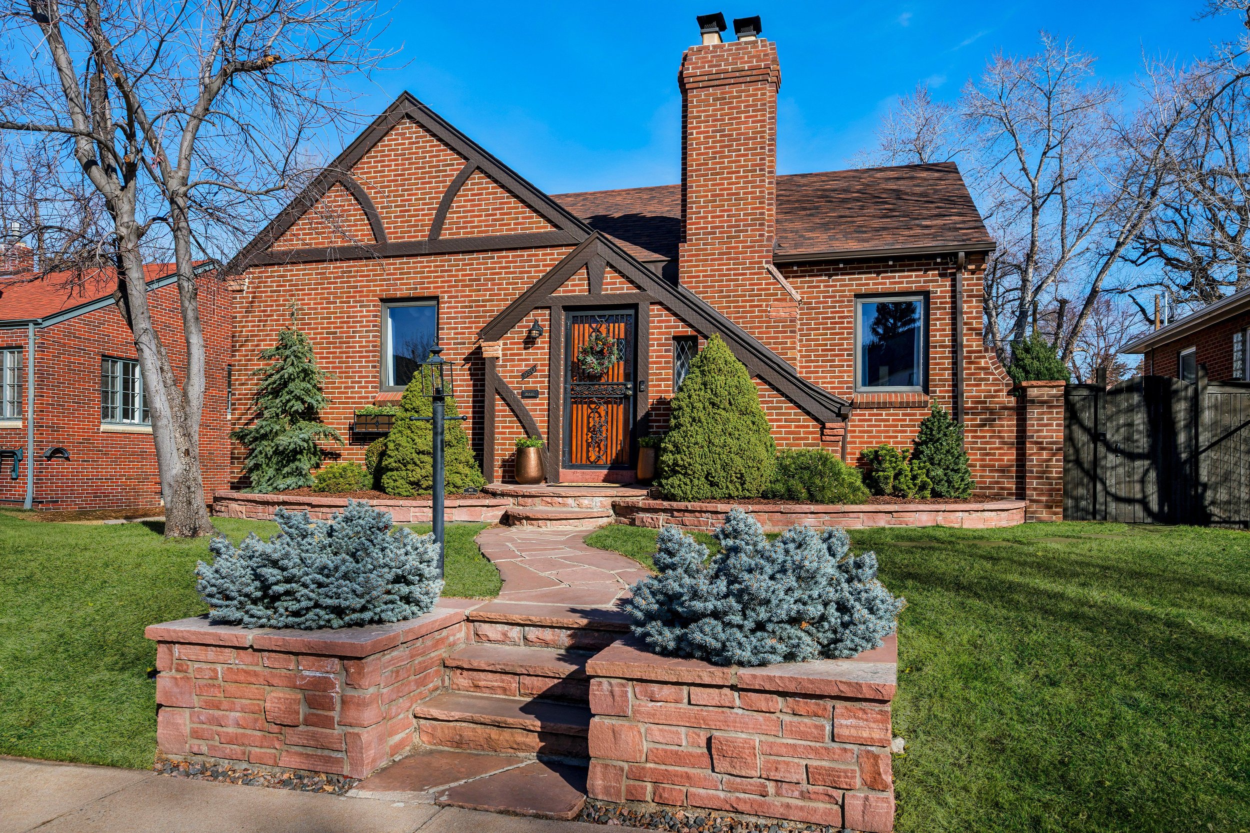 Shannon Tiger 950 S Euclid Wayphoto_online_001.jpg