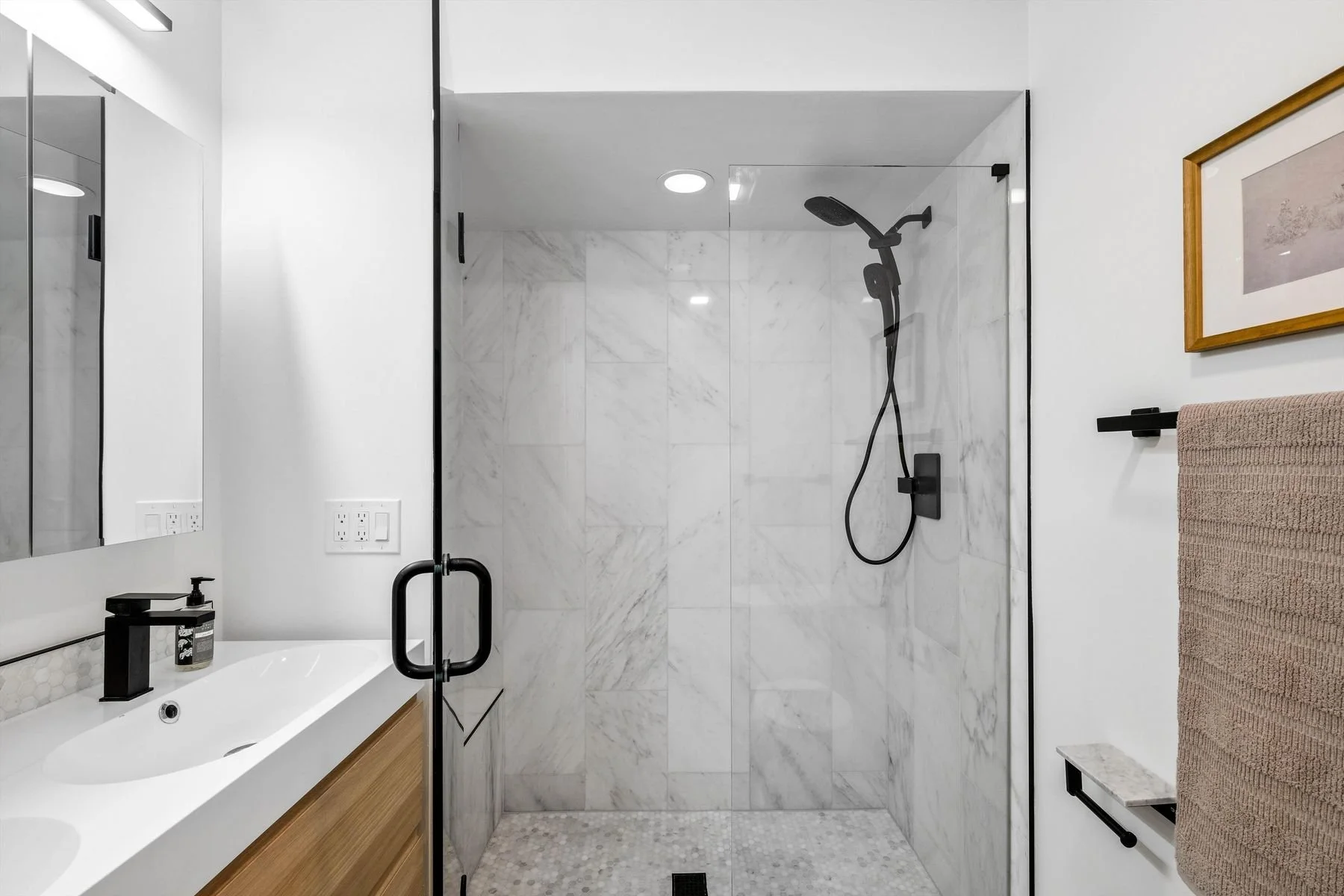 Shannon Tiger 5300 Highline Placephoto_online_012.jpg