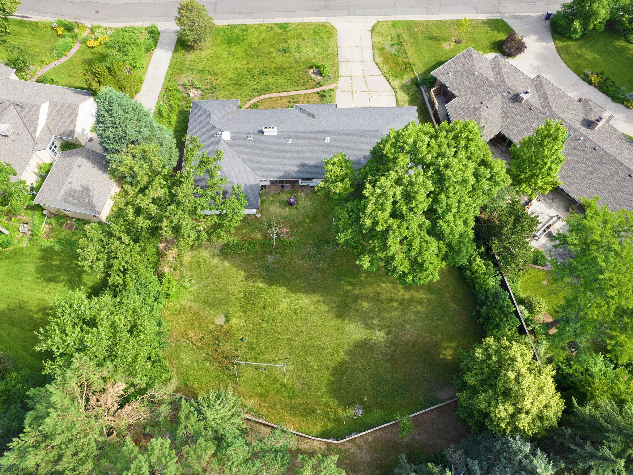 3540 Belcaro Ln-036-037-Exterior-MLS_Size.jpg