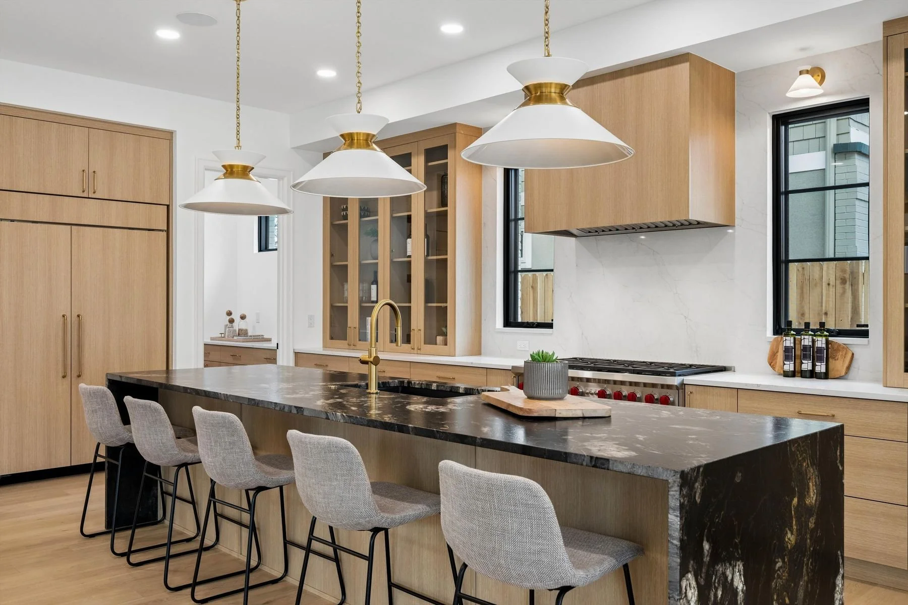 Shannon Tiger 1208 S Vine St Wash Parkphoto_online_005.jpg