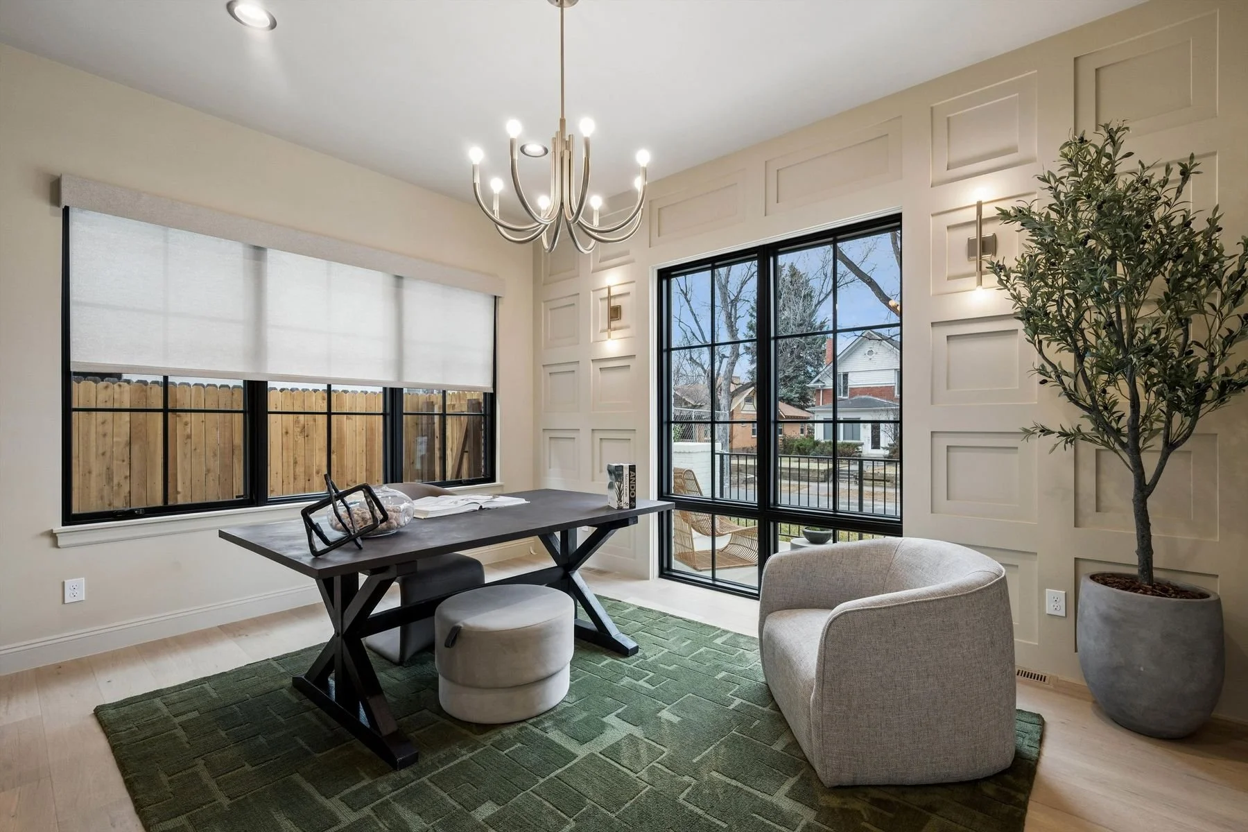 Shannon Tiger 1208 S Vine St Wash Parkphoto_online_013.jpg